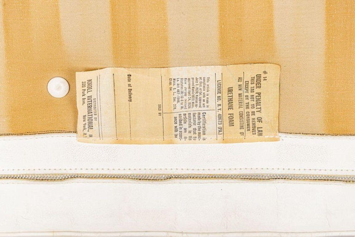 Sedie Barcelona bianche di metà secolo di Mies van der Rohe per Knoll, anni '70 in vendita 4