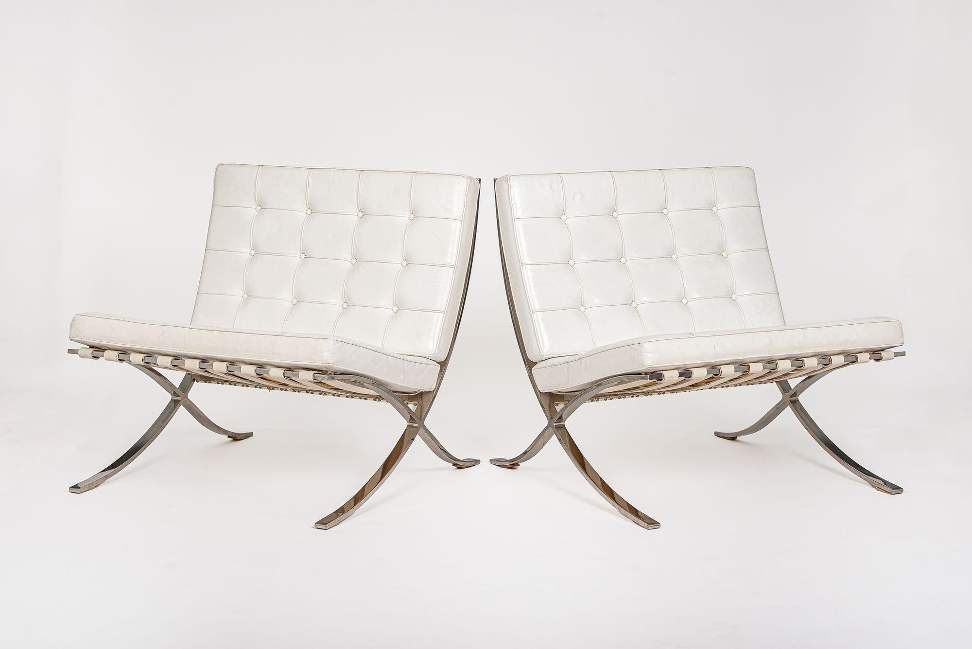 Mid Century White Barcelona Chairs by Mies van der Rohe for Knoll For Sale 4