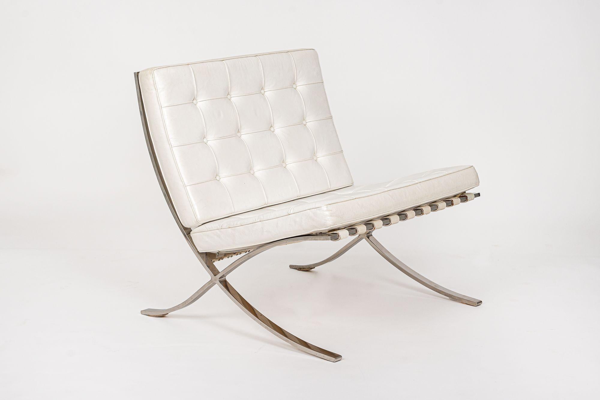 Mid Century White Barcelona Chairs by Mies van der Rohe for Knoll For Sale 9