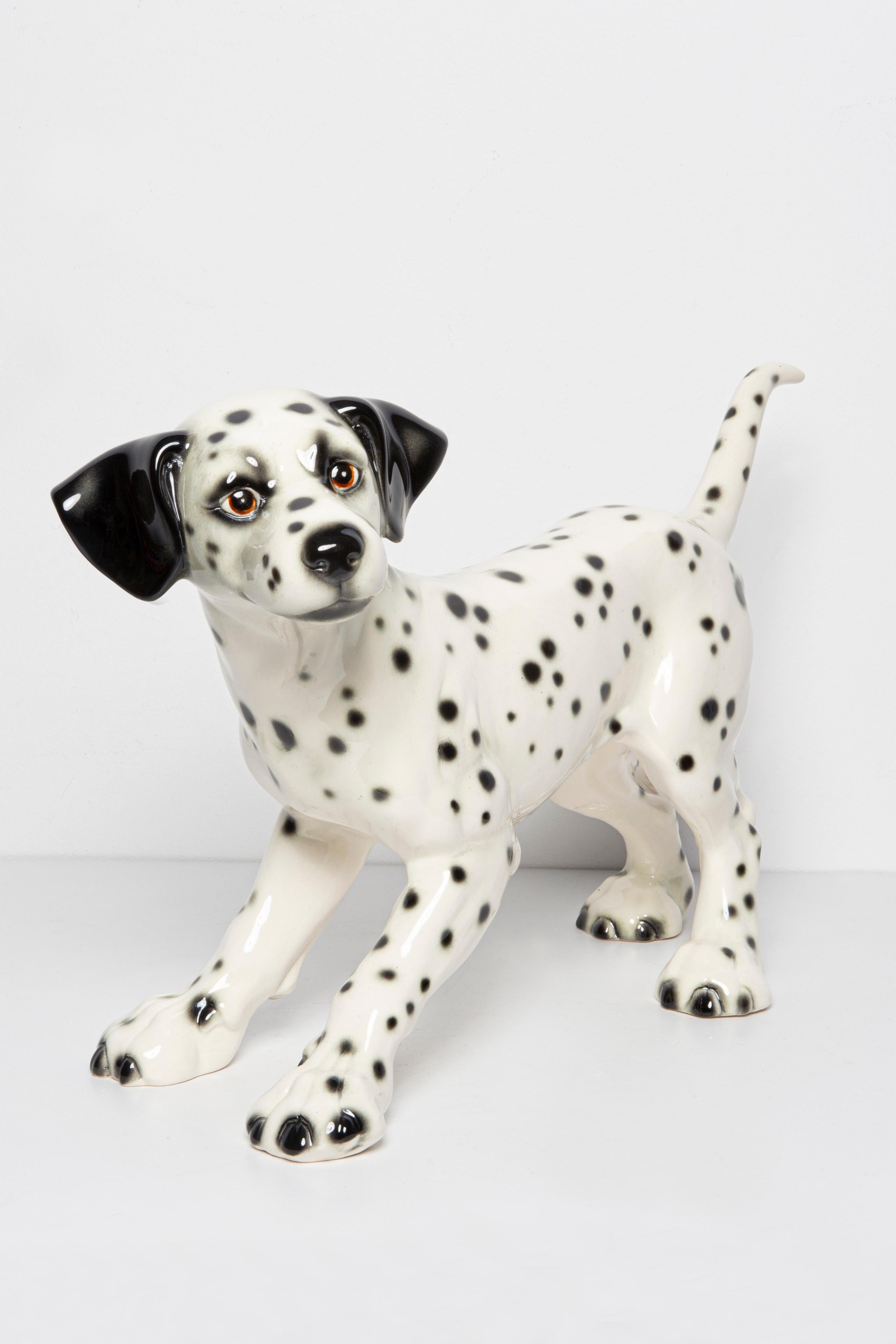 Mid-Century Modern Sculpture du milieu du siècle en céramique représentant un grand chien dalmatien blanc, Goebel, Allemagne, années 1960 en vente