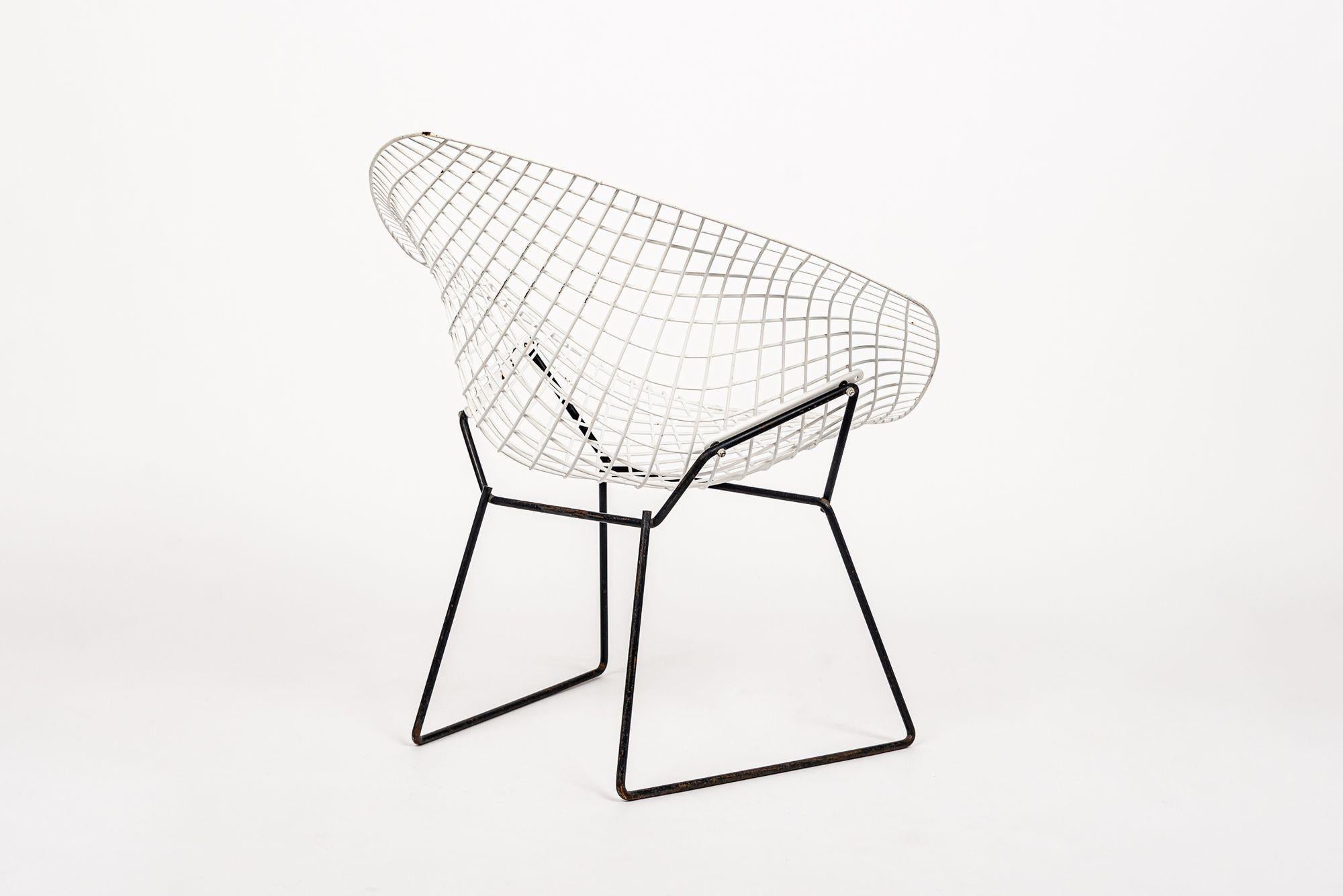American Mid Century White & Black Diamond Wire Chair by Bertoia for Knoll For Sale