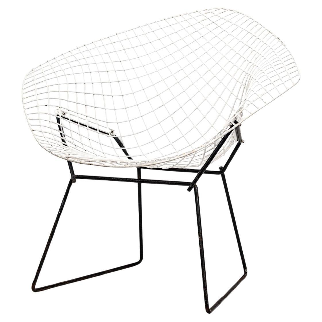 Chaise en fil de fer à diamant blanc et noir du milieu du siècle par Bertoia pour Knoll en vente
