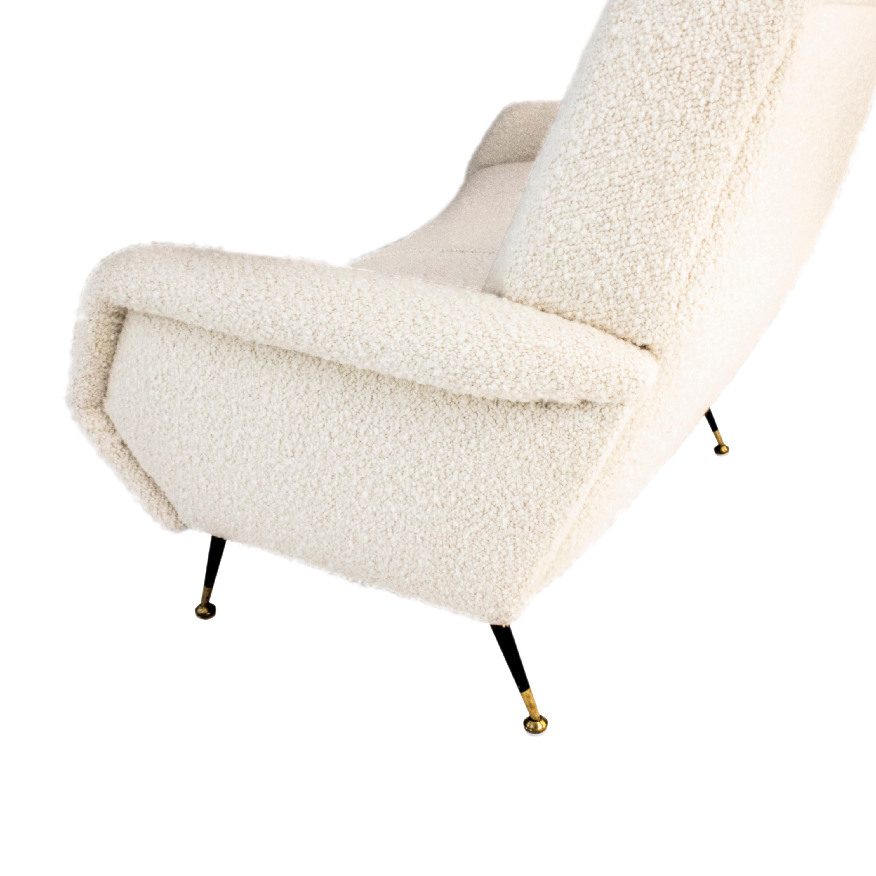 Mid-20th Century Mid-Century White Boucle Curved Sofa with Five Legs, Italy, 1950 For Sale