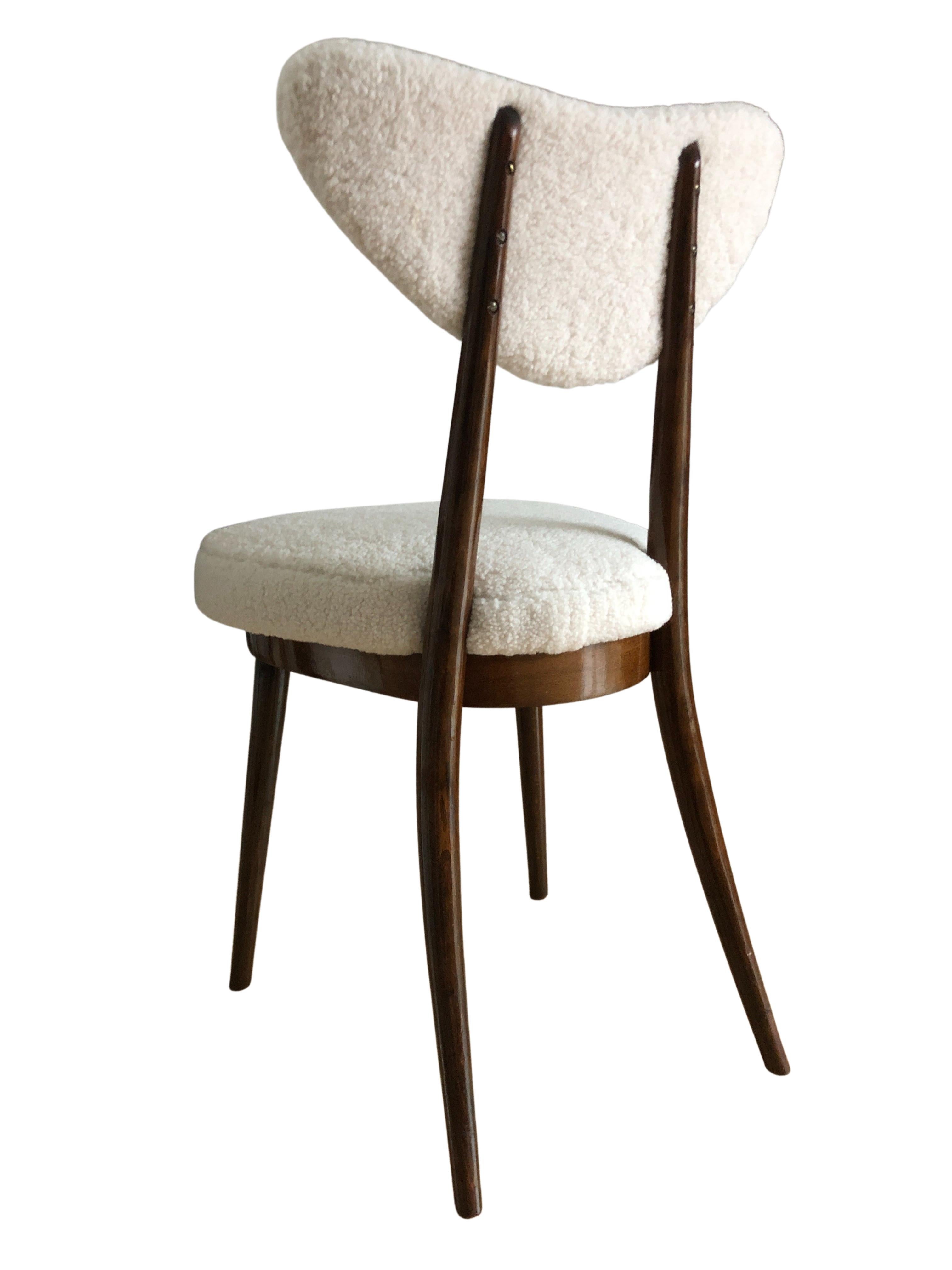 Midcentury White bouclé Heart Chair, by Kurmanowicz, 1960s For Sale 2