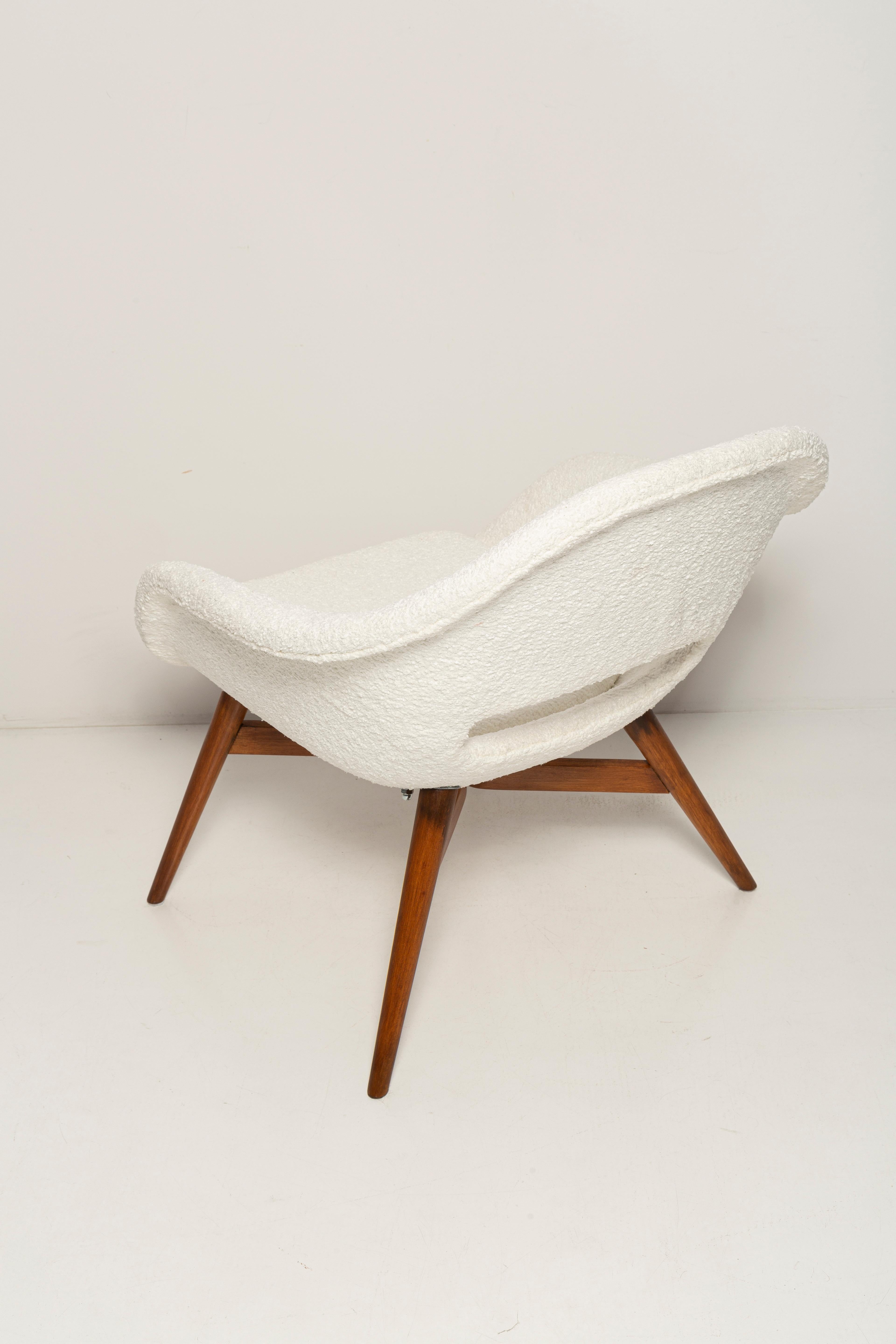 Mid-Century White Boucle Shell Chair, Miroslav Navratil, Czechoslovakia, 1960s For Sale 4