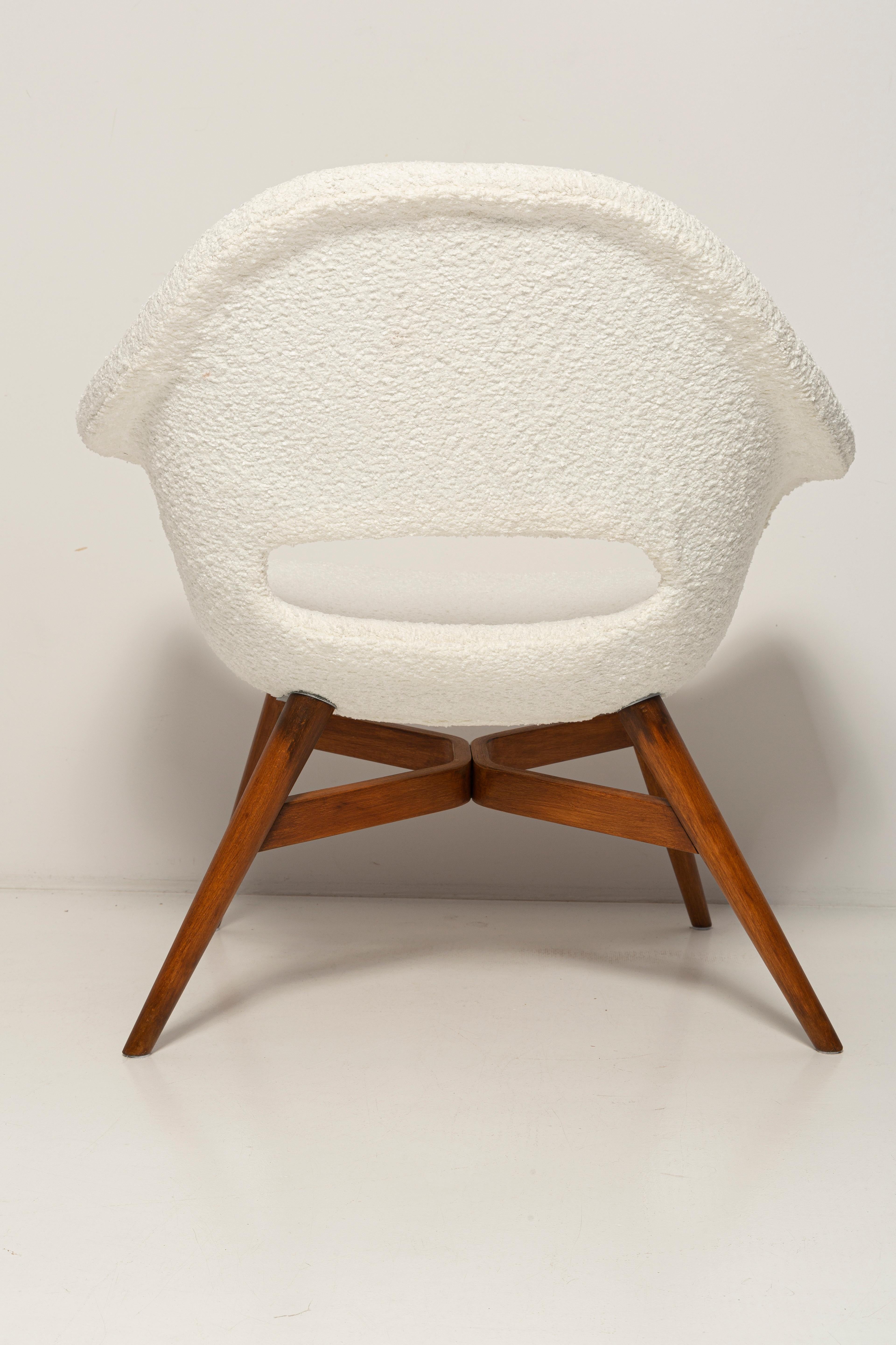 Mid-Century White Boucle Shell Chair, Miroslav Navratil, Czechoslovakia, 1960s For Sale 5
