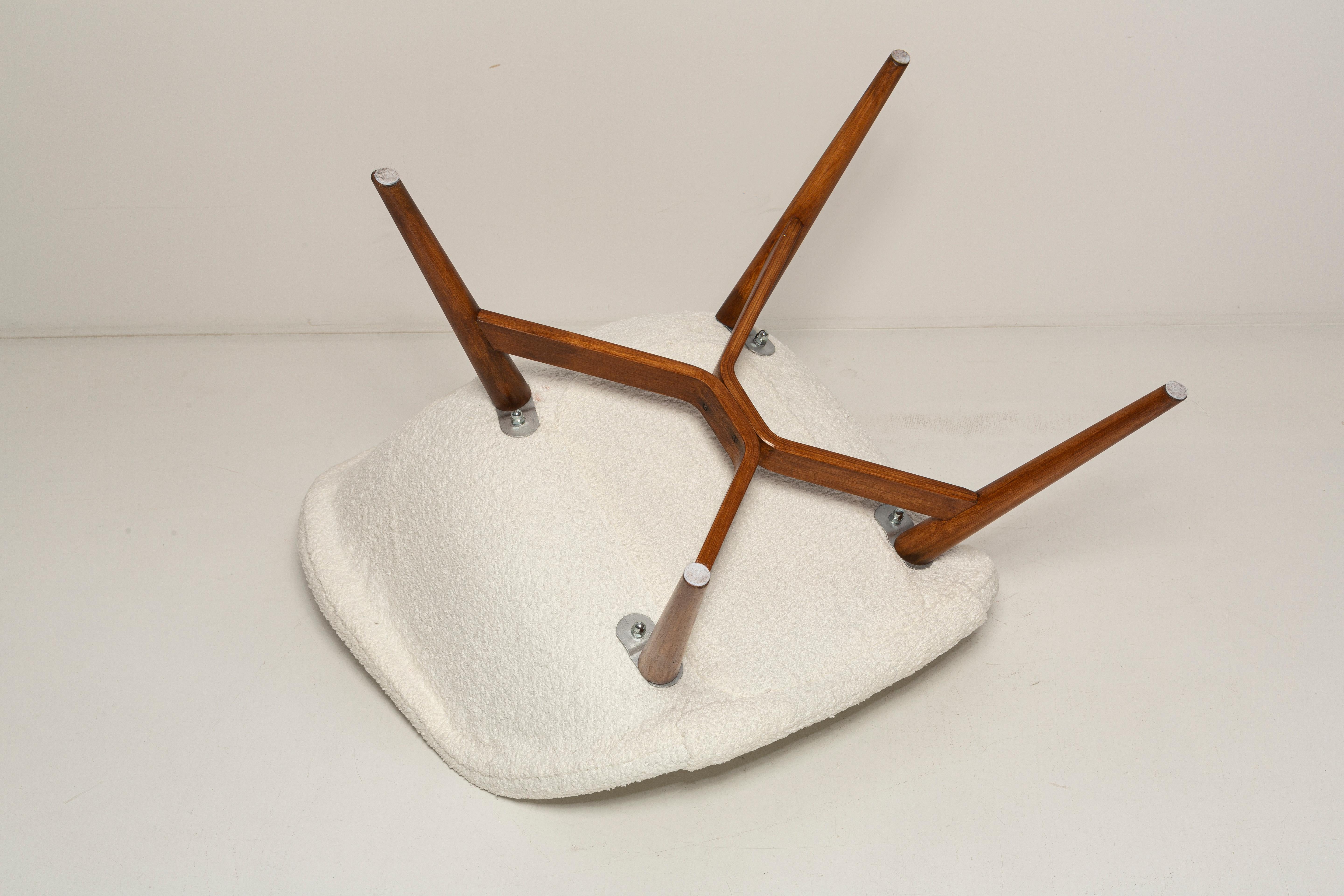 Mid-Century White Boucle Shell Chair, Miroslav Navratil, Czechoslovakia, 1960s For Sale 8