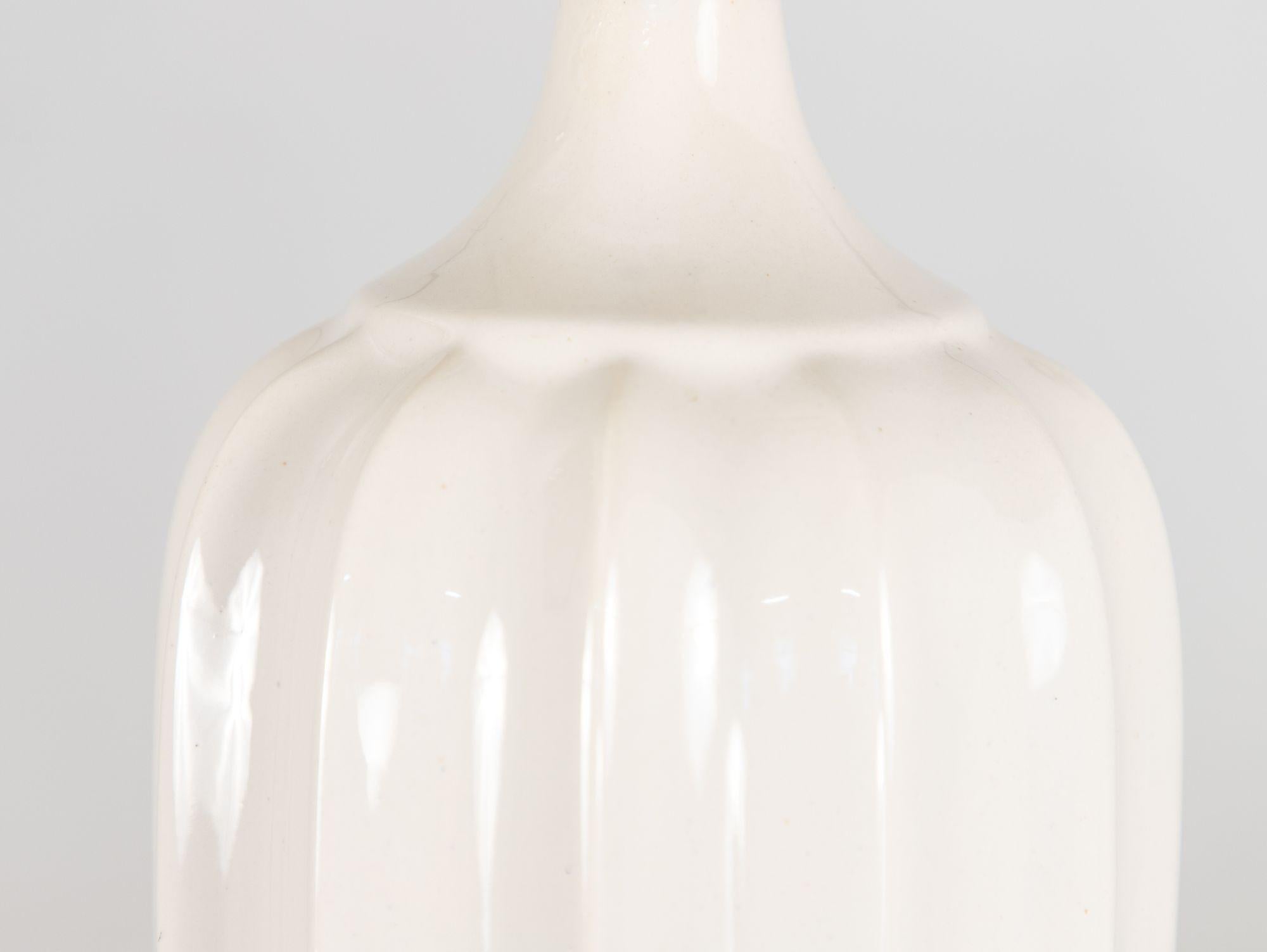 Lampe de table du milieu du siècle en céramique blanche et noyer, Danemark, années 1960 en vente 1