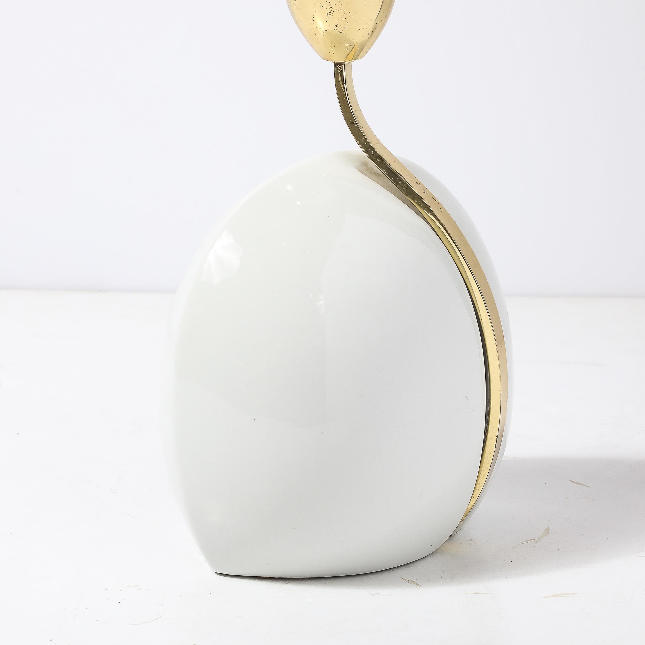Lampade da tavolo scultoree di metà secolo in ceramica bianca e ottone lucido di Lumi Murano in vendita 2