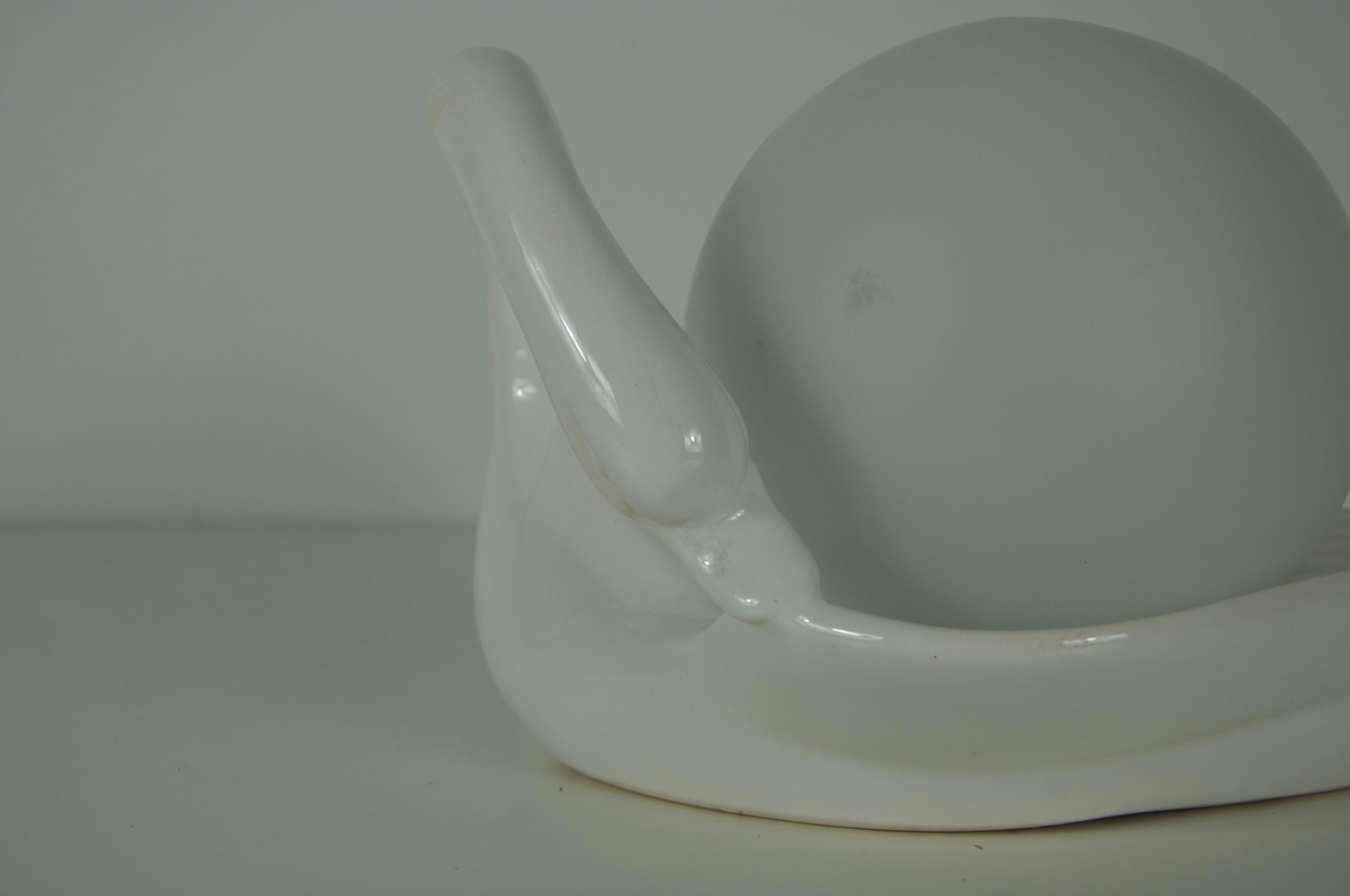 Lámpara de mesa de cerámica blanca de mediados de siglo, años 60, Italia en Bueno estado para la venta en Hagenbach, DE