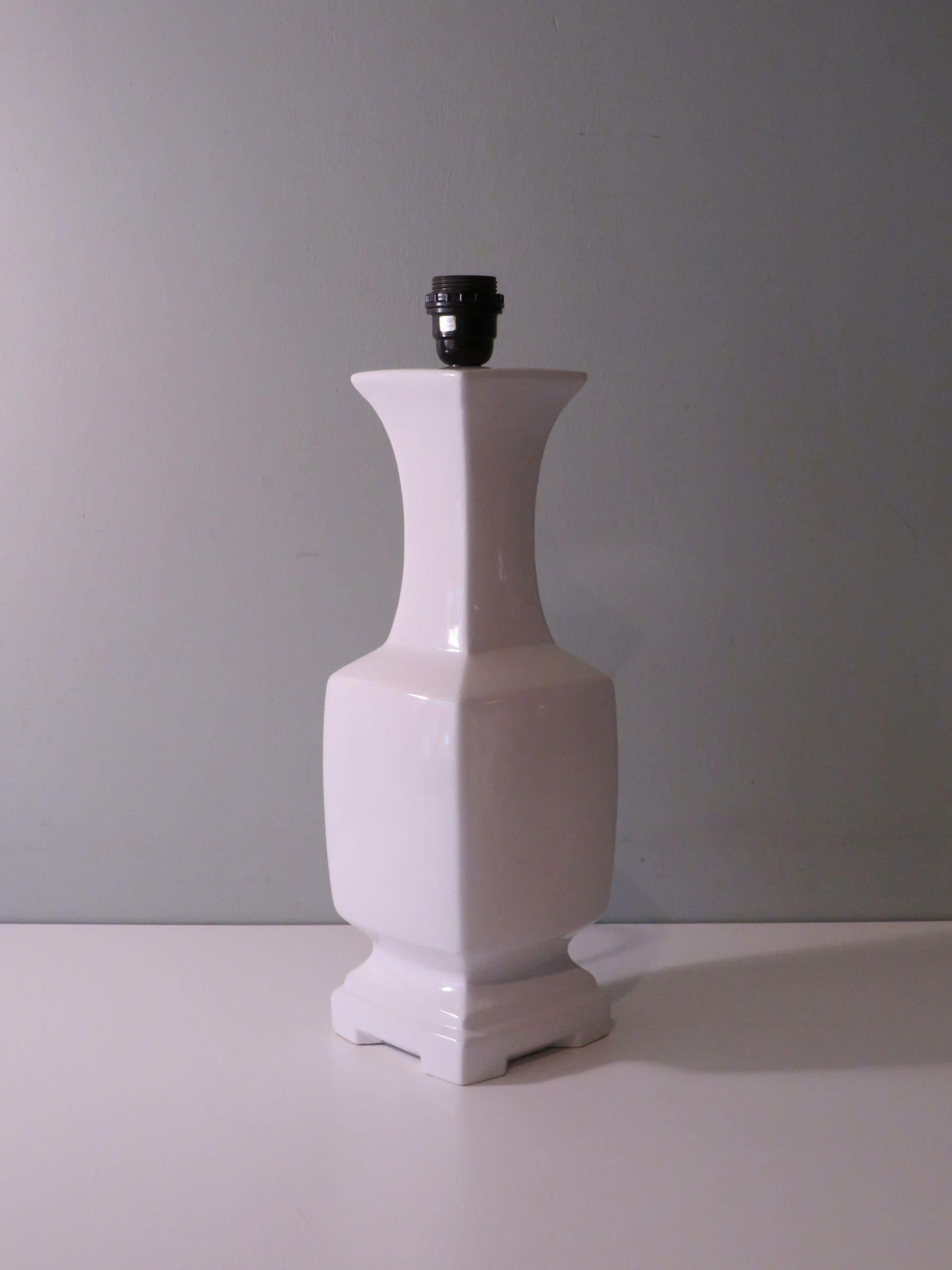 Midcentury White Ceramic Table Lamp with New, Professionally Handmade Lampshade For Sale 2
