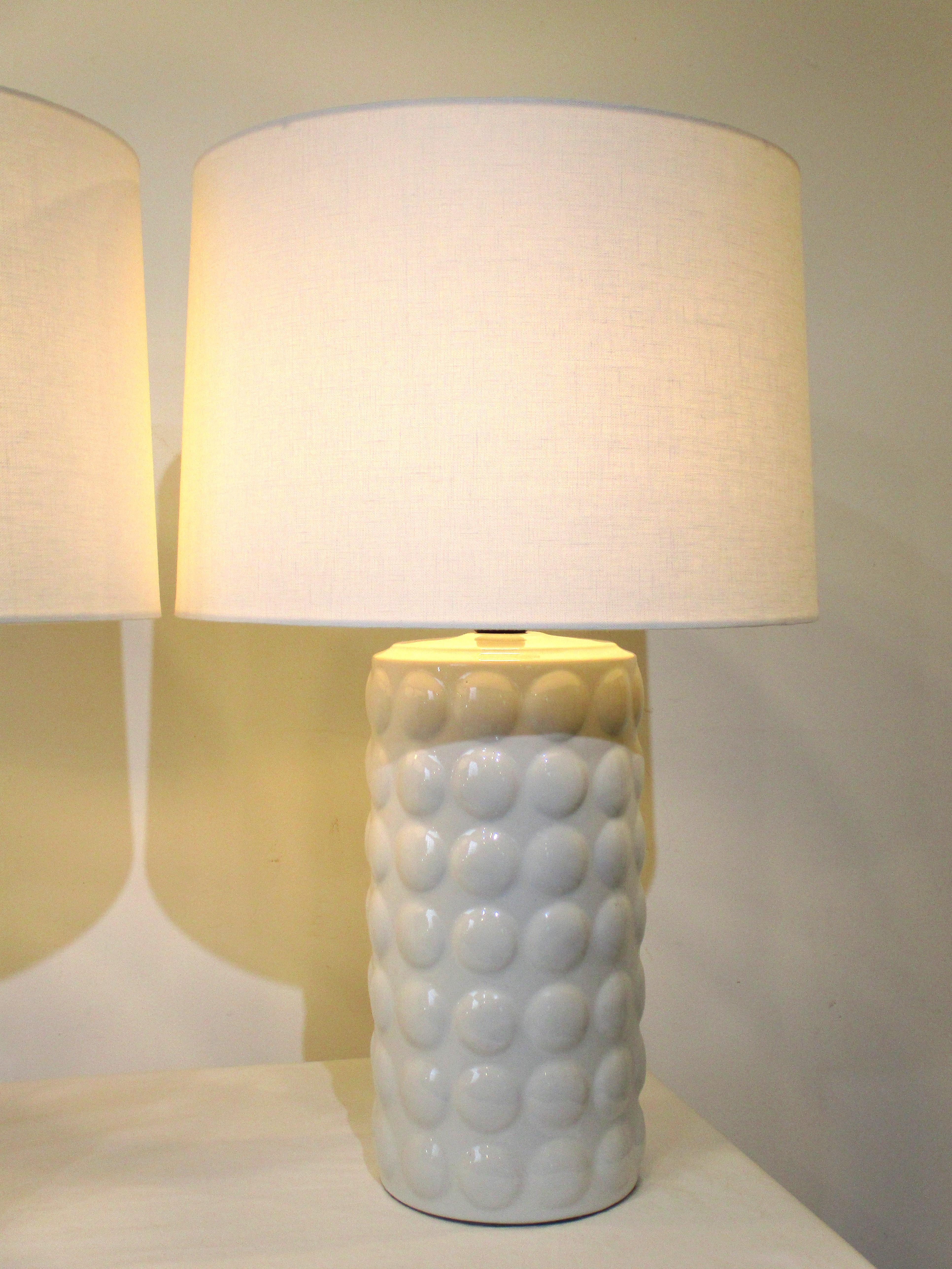 American Midcentury White Ceramic Table Lamps in the Style of Chapman  For Sale
