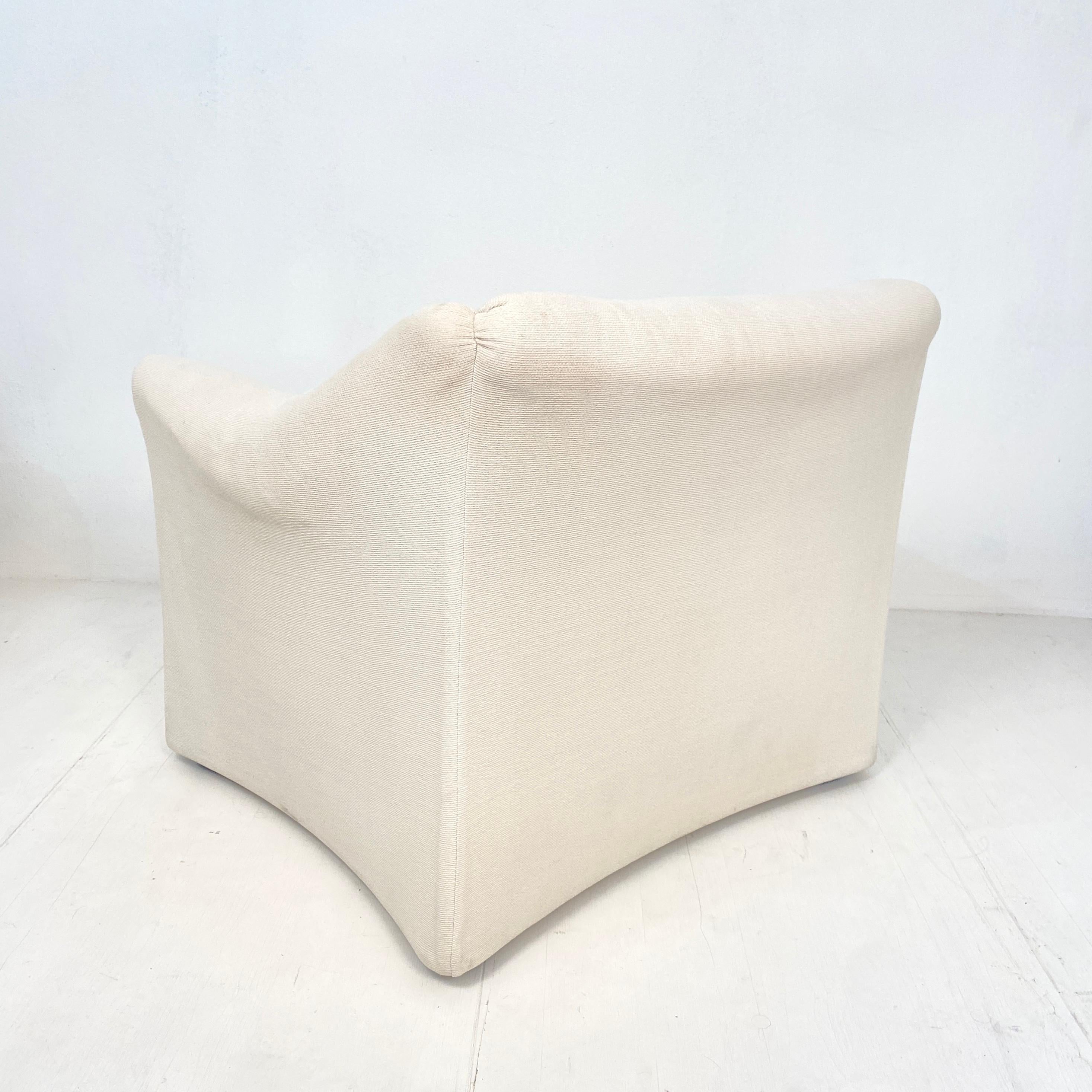 Mid Century White Club Lounge Chair by Mario Bellini Model 685 Tentazione, 1976 8