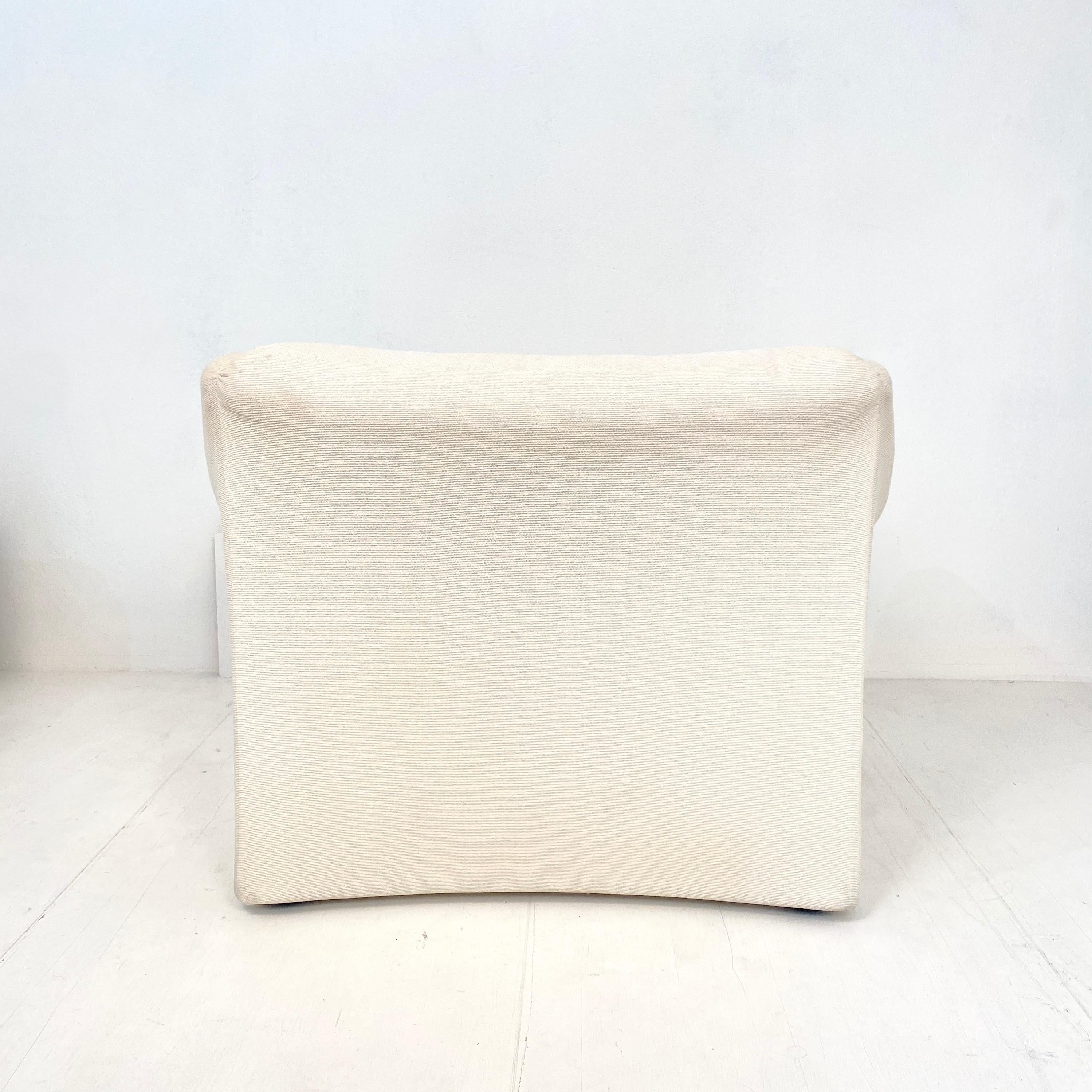 Mid Century White Club Lounge Chair by Mario Bellini Model 685 Tentazione, 1976 11