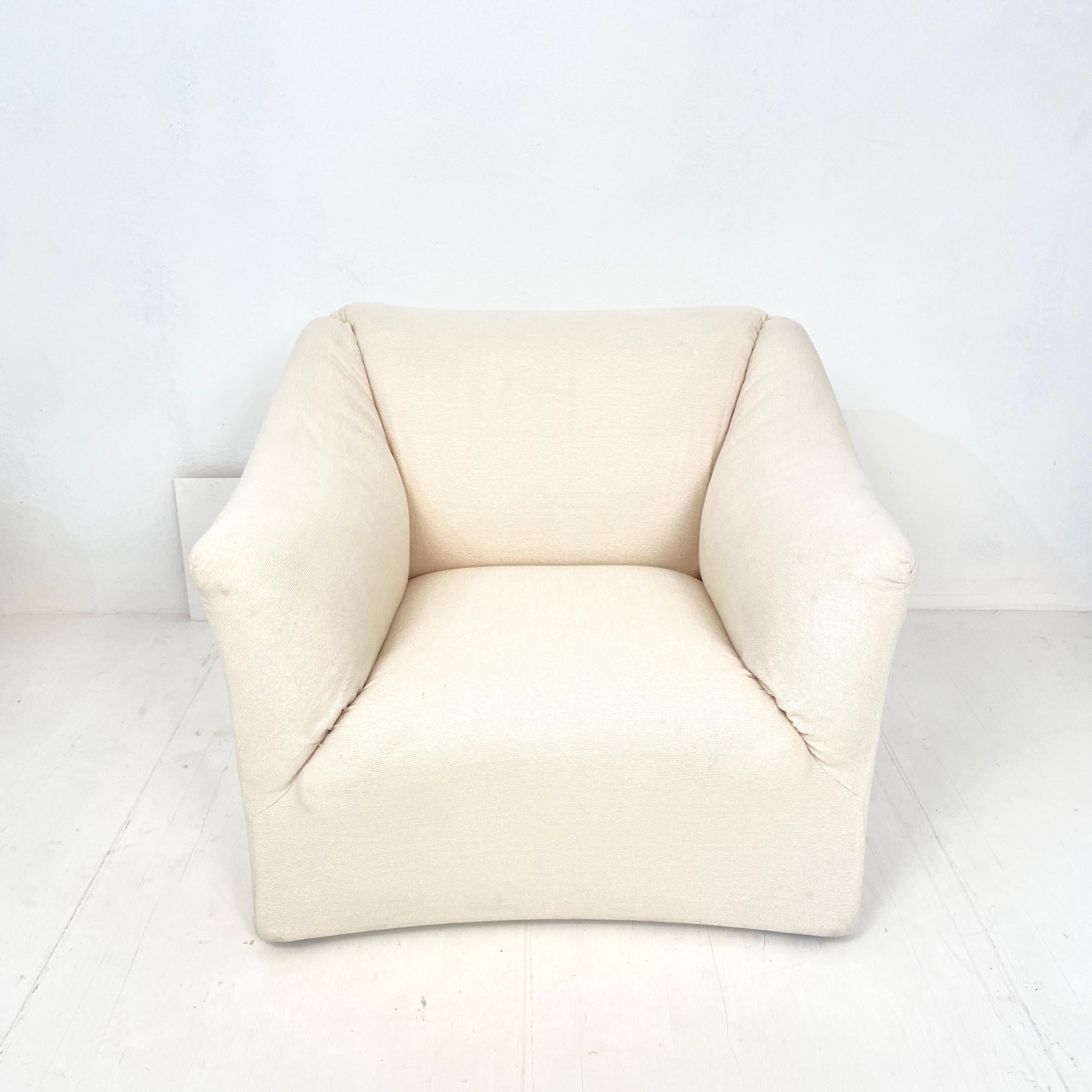 Italian Mid Century White Club Lounge Chair by Mario Bellini Model 685 Tentazione, 1976