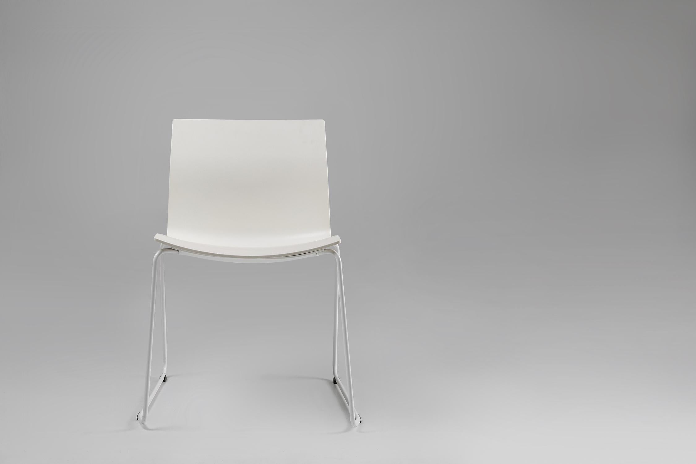 Mid-Century Modern Mid-century white design chair with metal frame and plastic seat, Belgium For Sale