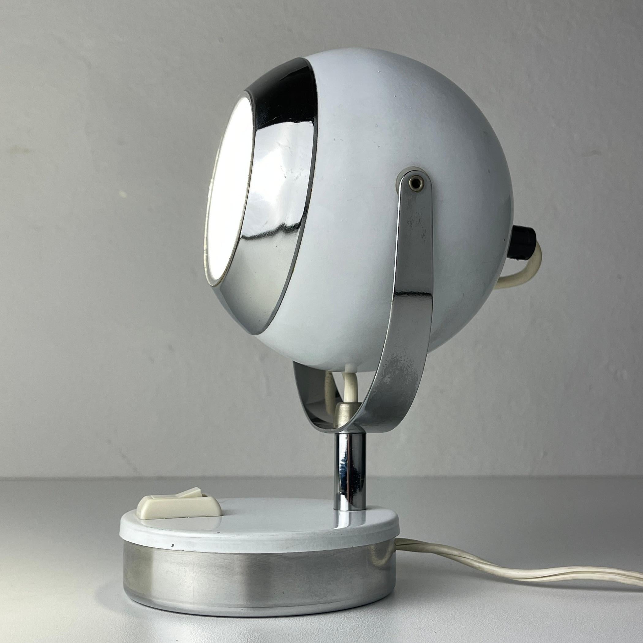 Lampe de bureau blanche Mid-Century Eyeball Italy 60s  en vente 3