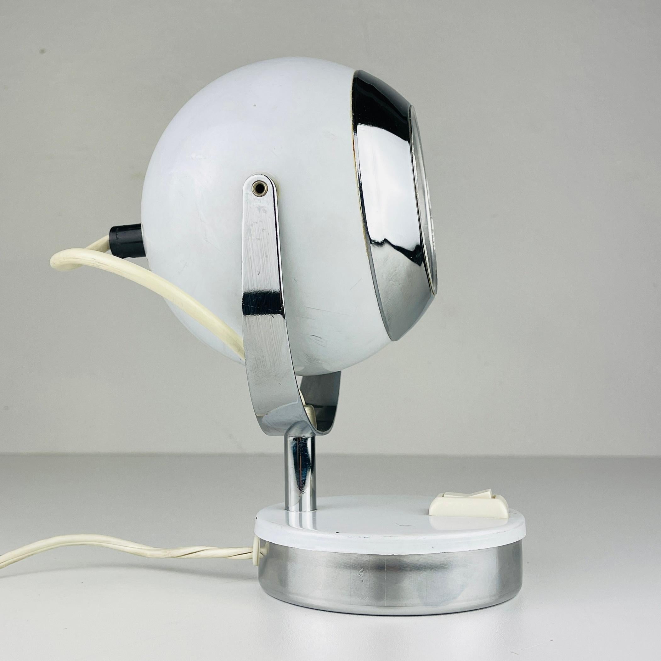 Lampe de bureau blanche Mid-Century Eyeball Italy 60s  en vente 1