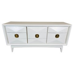 Vintage Mid-Century White Diamond Front 9-Drawer Dresser By United Furniture Co. 