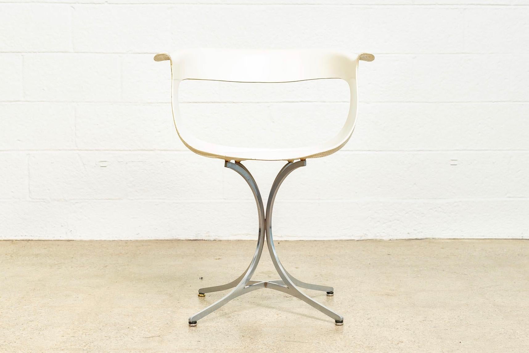 Mid-Century Modern Mid Century White Fiberglass Chair by Erwine and Estelle Laverne