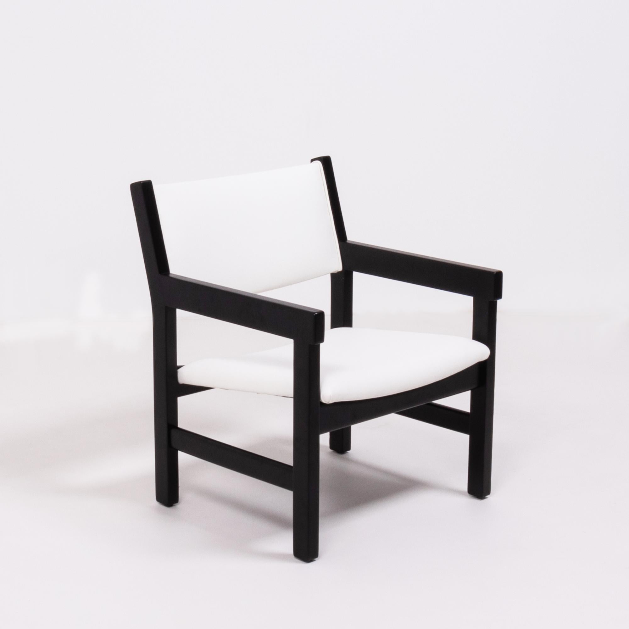 Late 20th Century Midcentury White GE 151 Dining Chairs by Hans J. Wegner for GETAMA, Set of 6