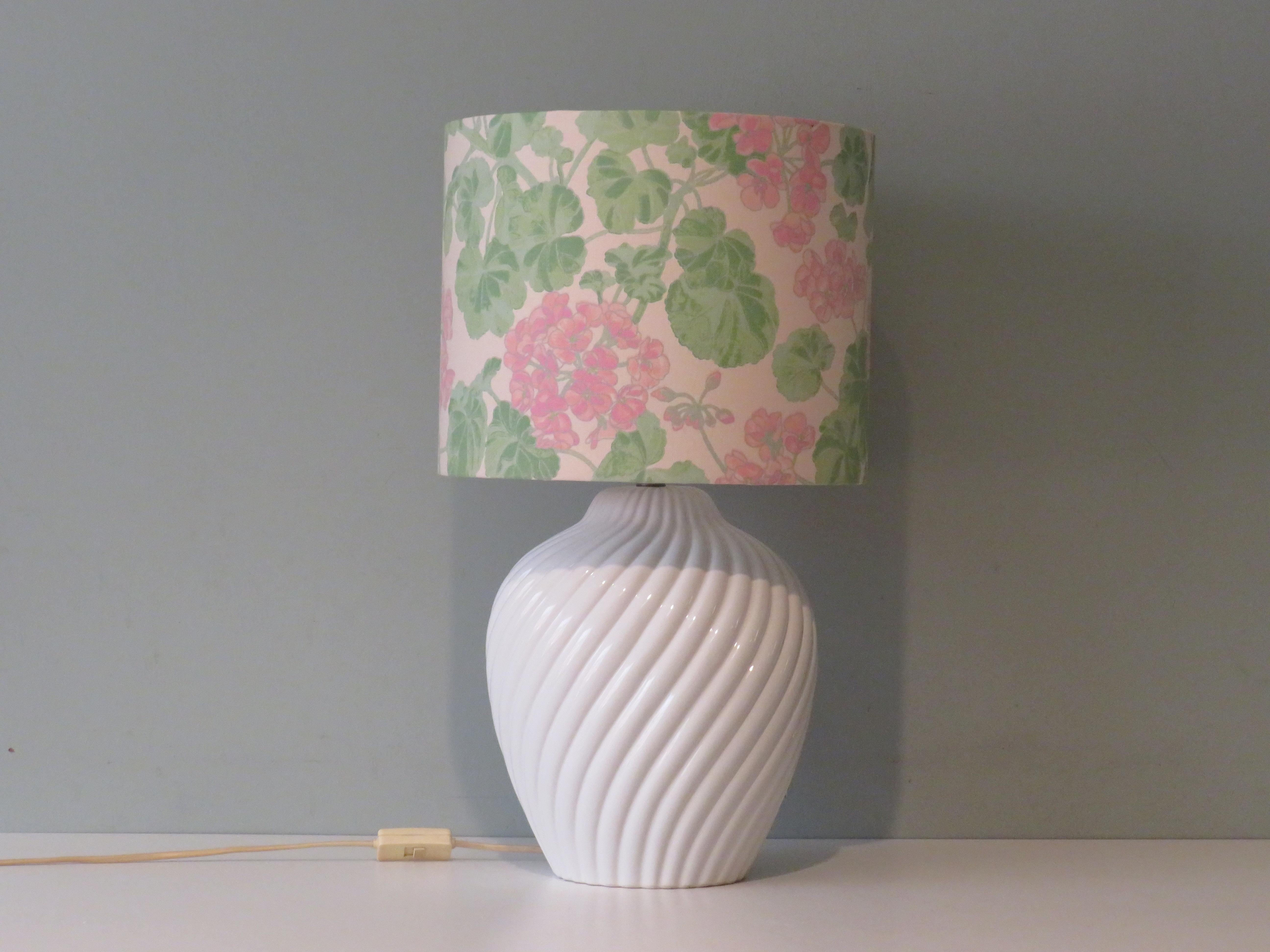 Mid-Century Modern Midcentury White, Glazed and Twisted Ceramic Table Lamp with Custom Lampshade For Sale