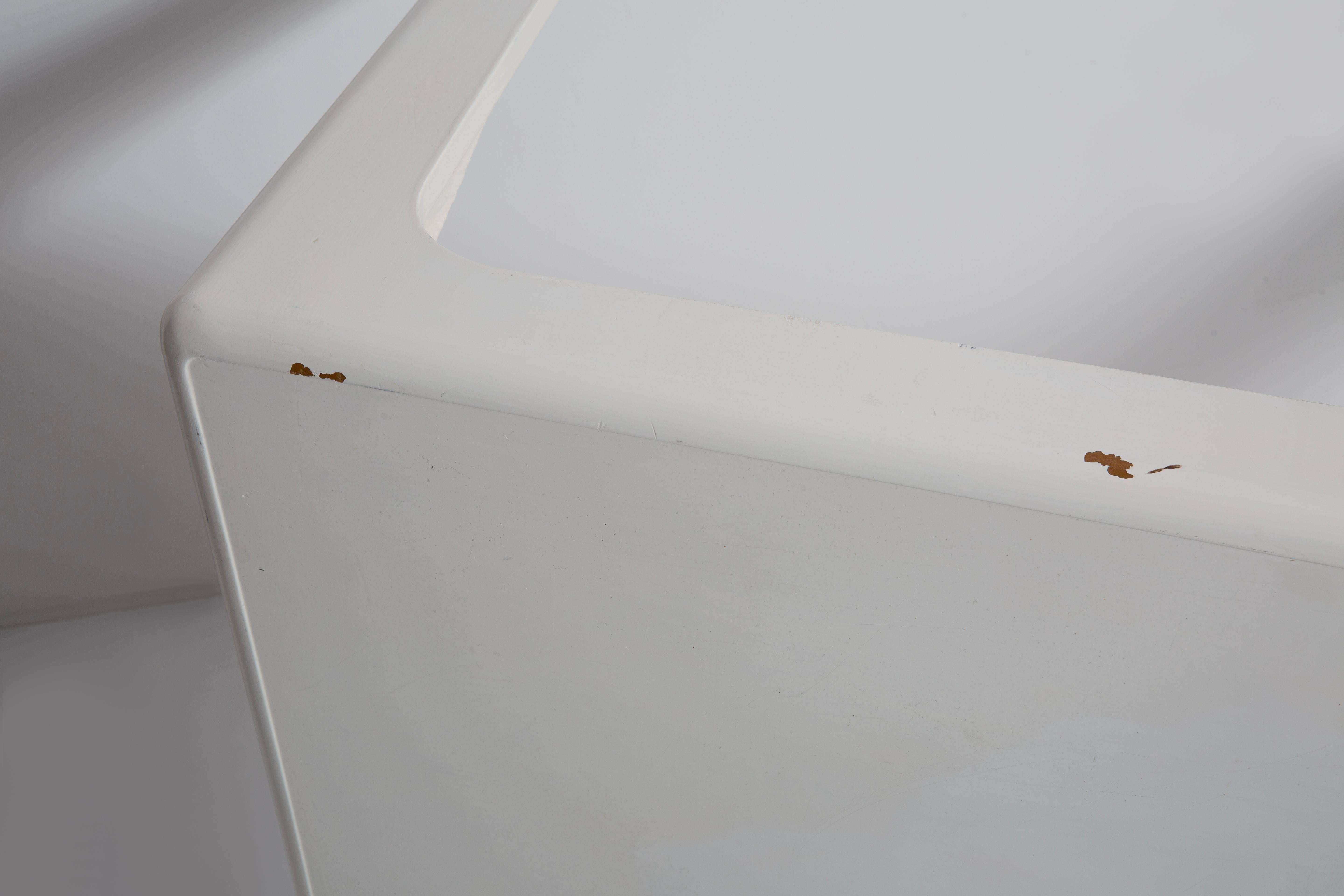 Mid Century White Kangaroo Dining Table, by Ernst Moeckl, Germany, 1968 For Sale 8