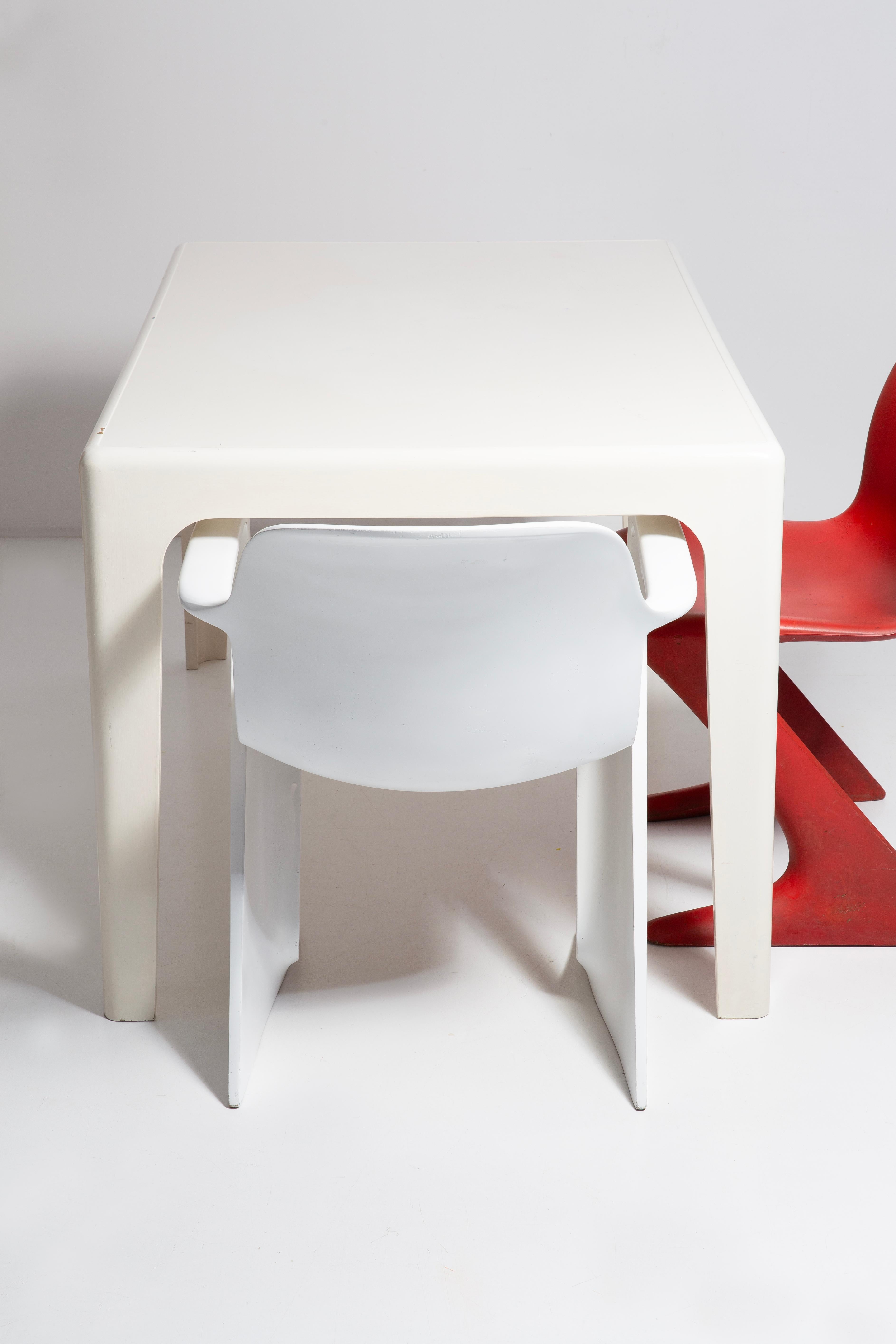 Mid-Century Modern Mid Century White Kangaroo Dining Table, by Ernst Moeckl, Germany, 1968 For Sale