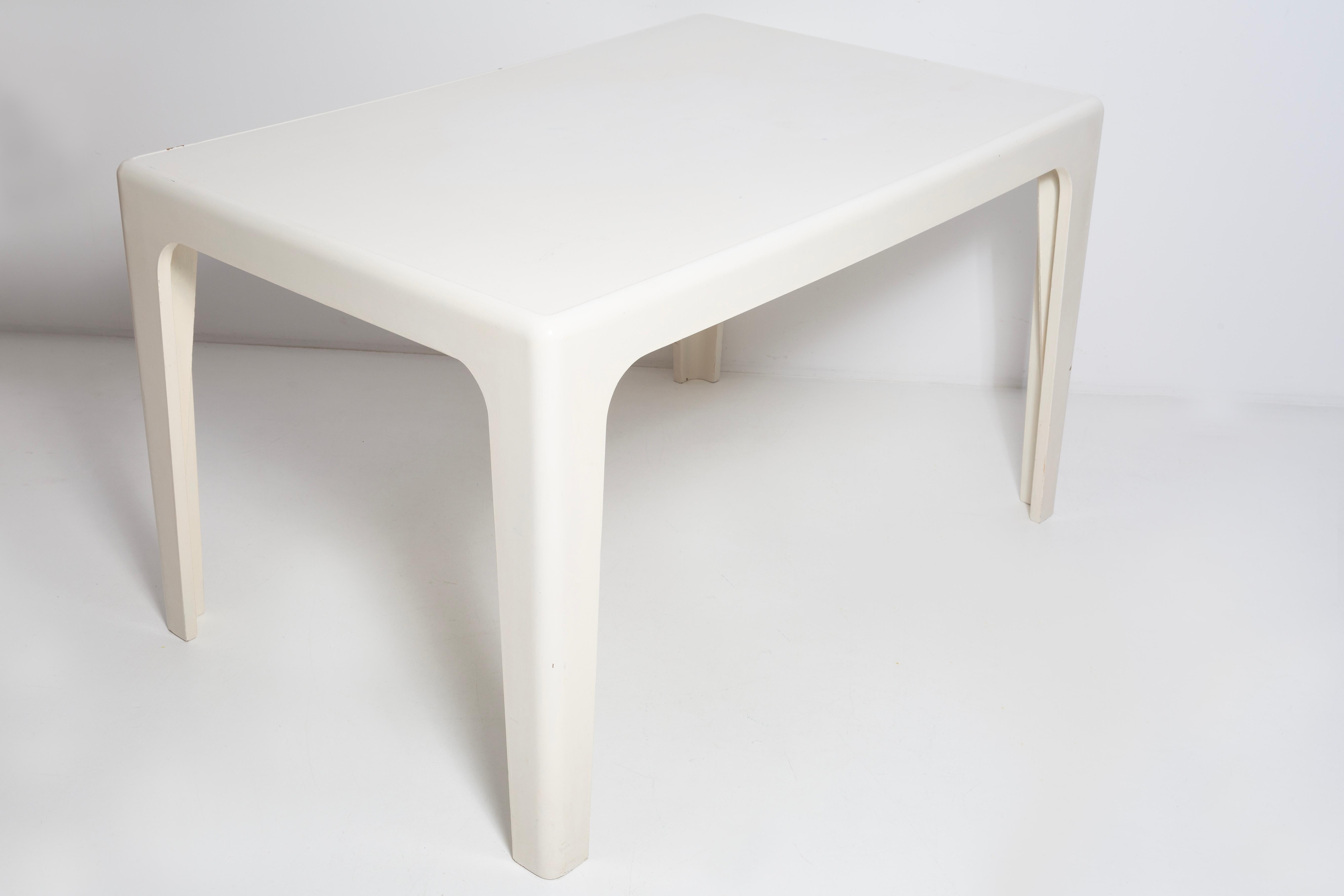 Mid Century White Kangaroo Dining Table, by Ernst Moeckl, Germany, 1968 In Good Condition For Sale In 05-080 Hornowek, PL