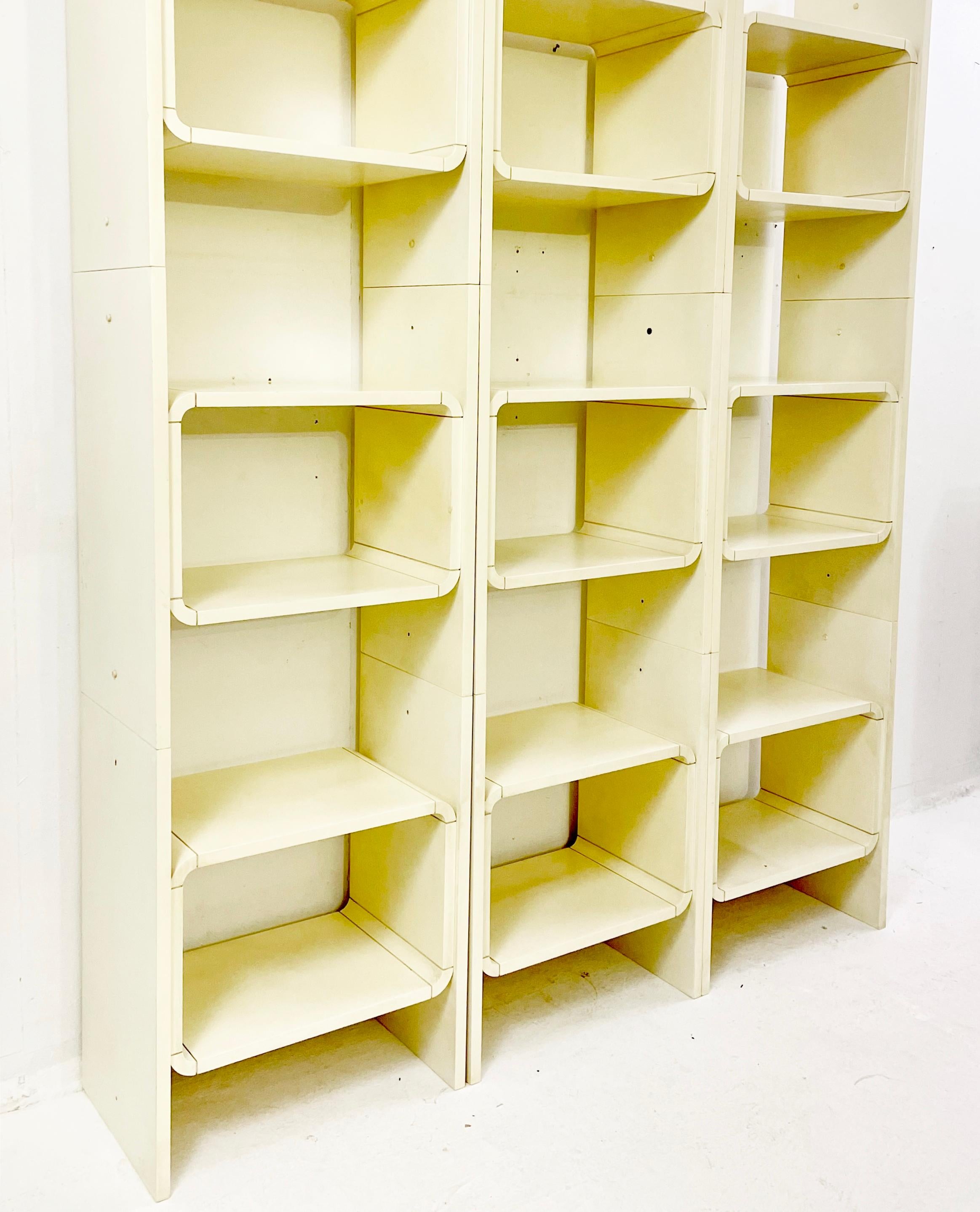 Mid-century white lacquered shelves - Italy 1970s.