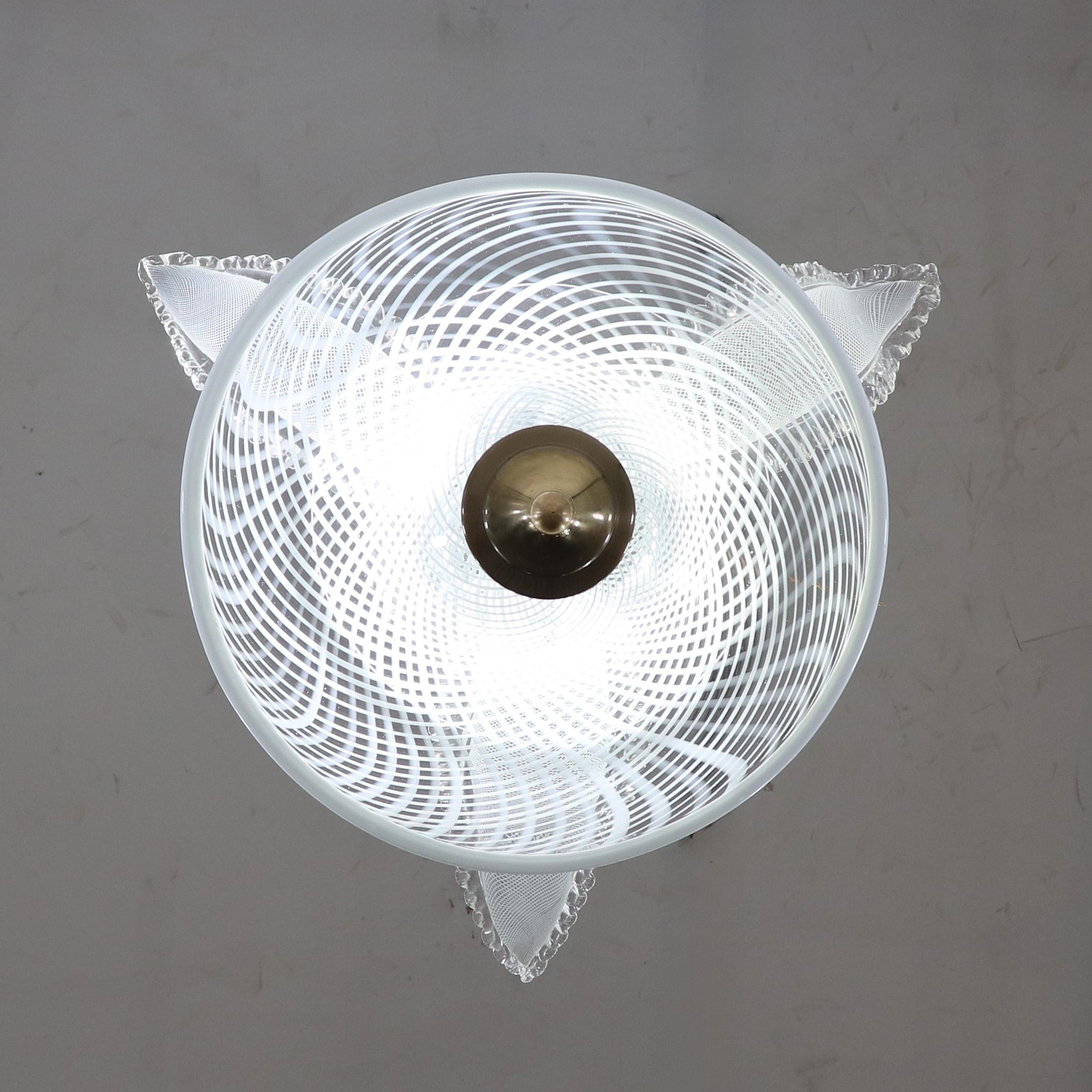 Lampada a forma di fronda di Murano bianca di metà secolo in vendita 5