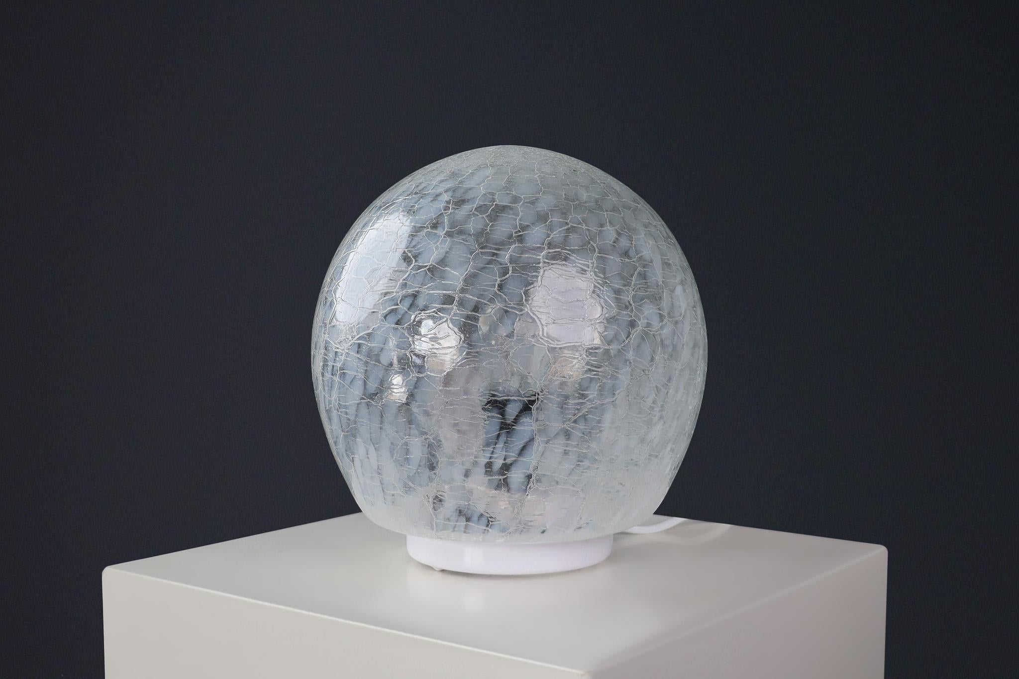 Metal Mid-Century White/Light Blue Murano Glass Table Lamp, Italy 1970s For Sale