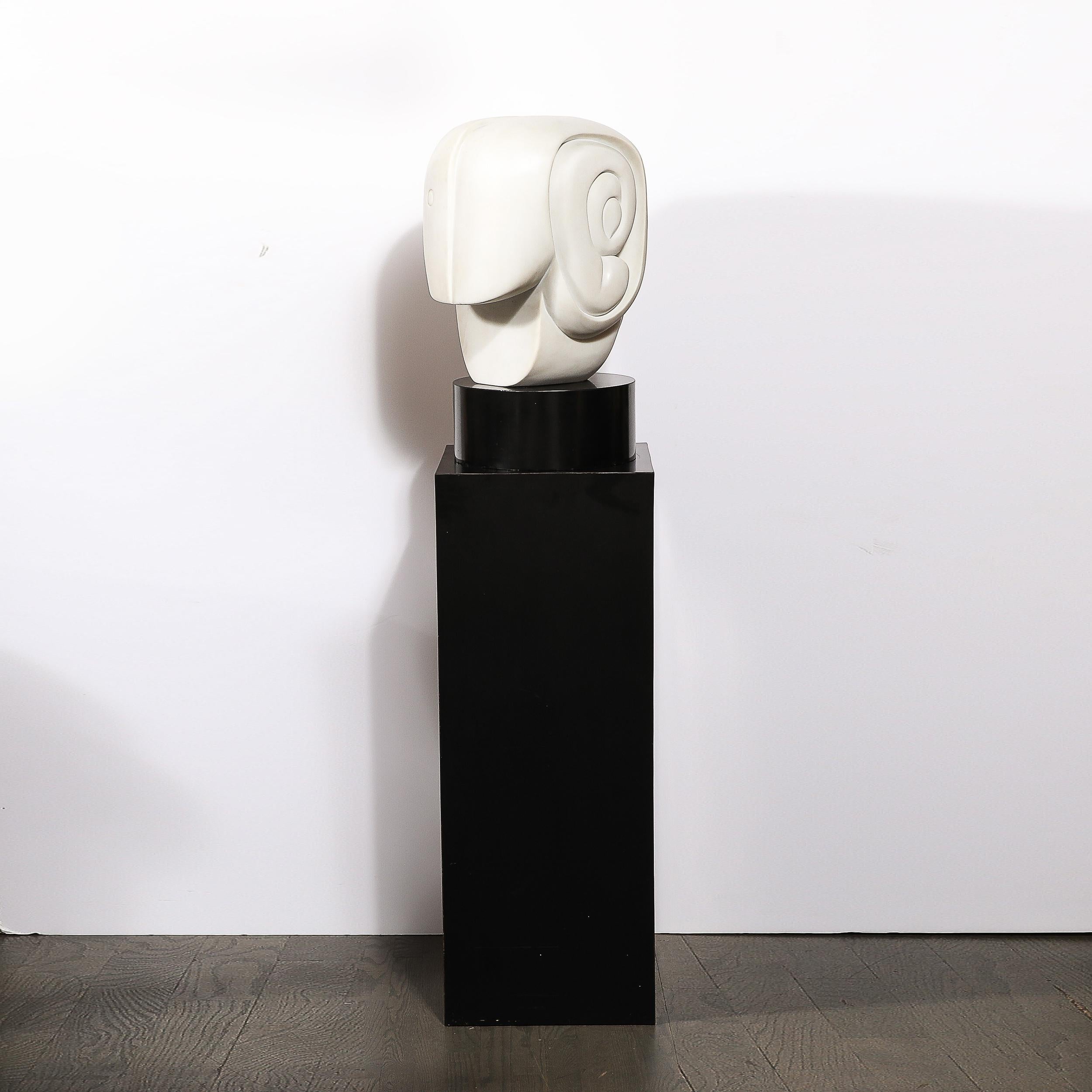 Americano Scultura amorfa in marmo bianco di metà secolo intitolata 