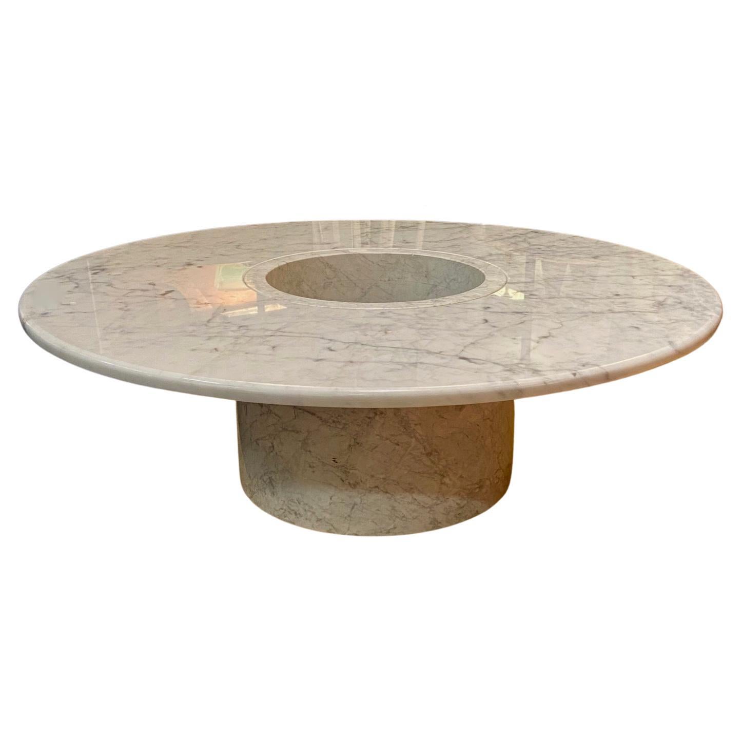 20th Century Mid Century white marble circular coffee table, Italy circa 1970's For Sale