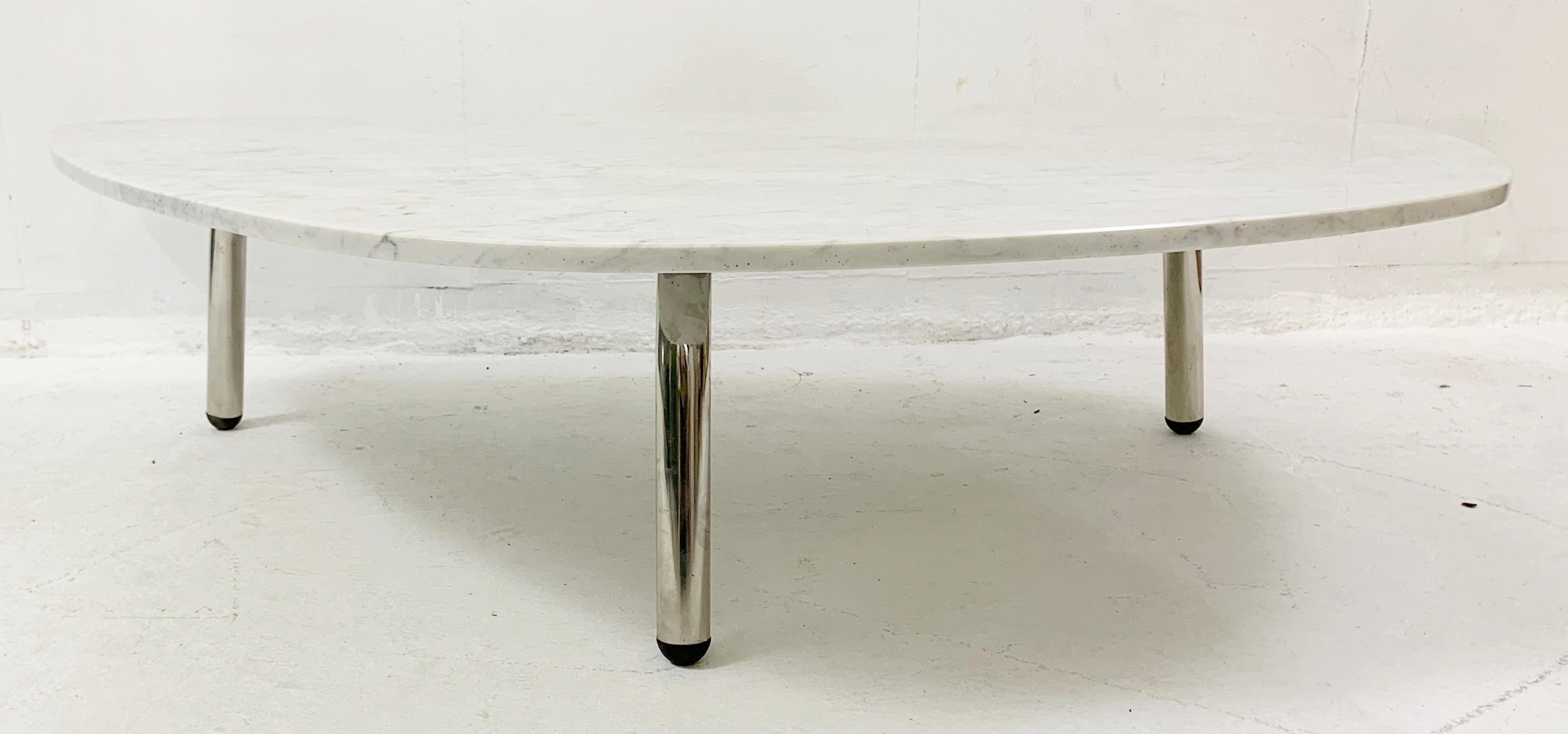 Mid-Century White Marble Tripod Coffee Table by Zanotta, Italy, 1970s 1