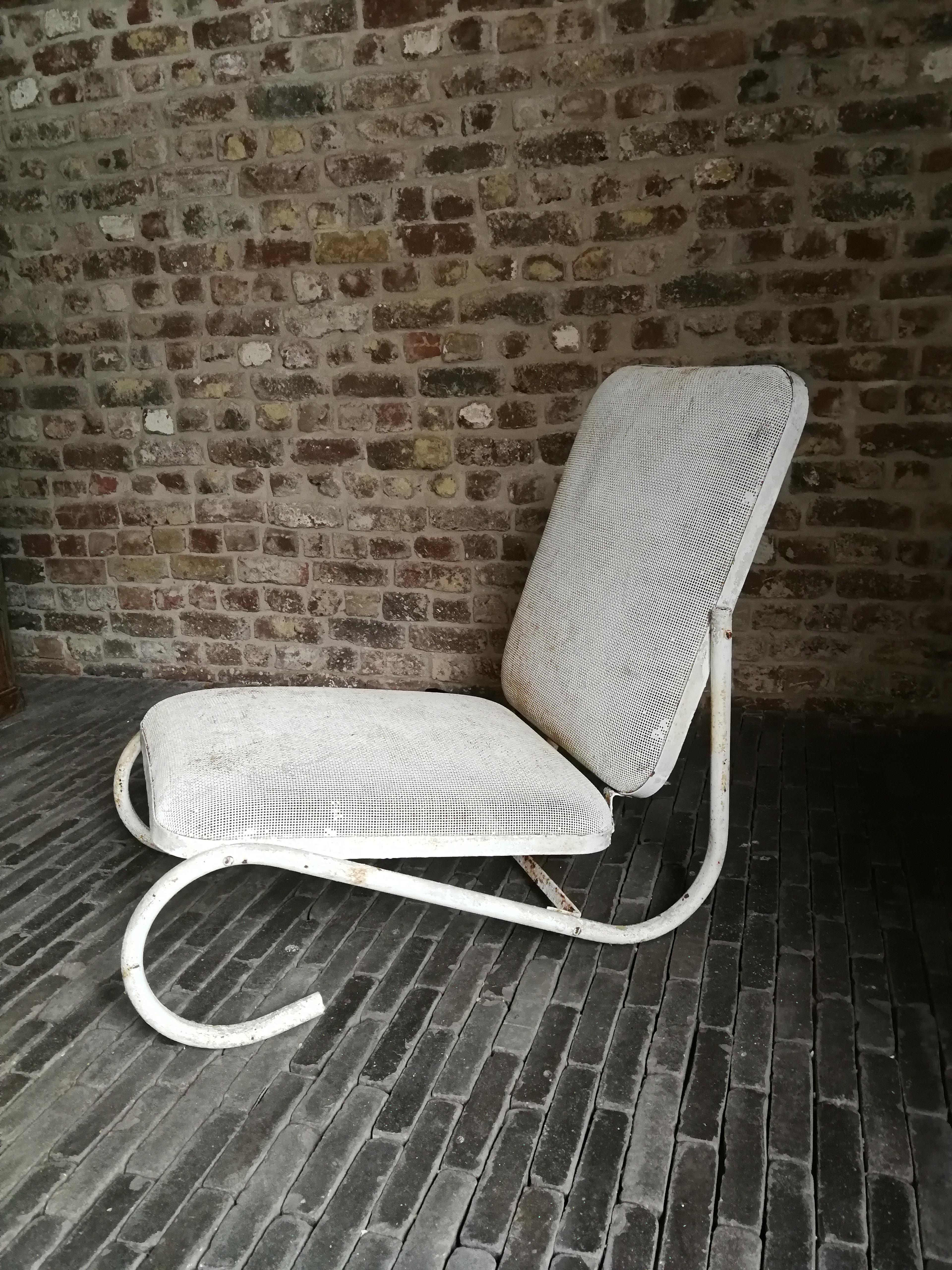 Midcentury White Metal Garden Lounge Chair 1