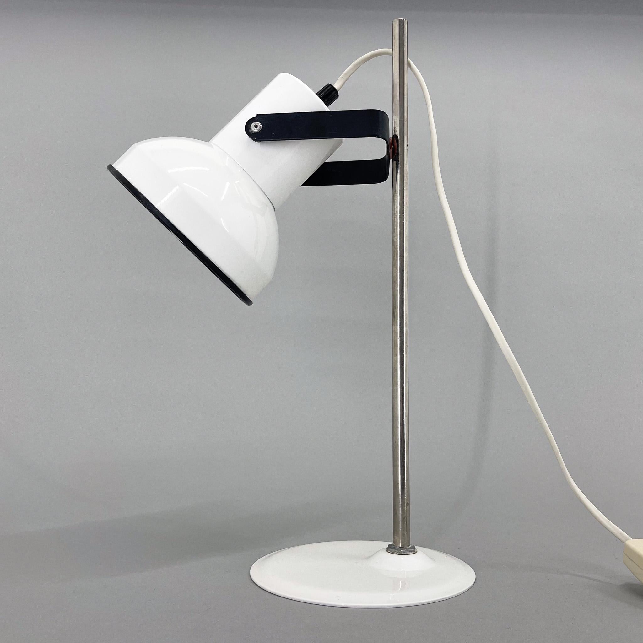 Lampe de table en métal blanc du milieu du siècle dernier, Tchécoslovaquie en vente 3