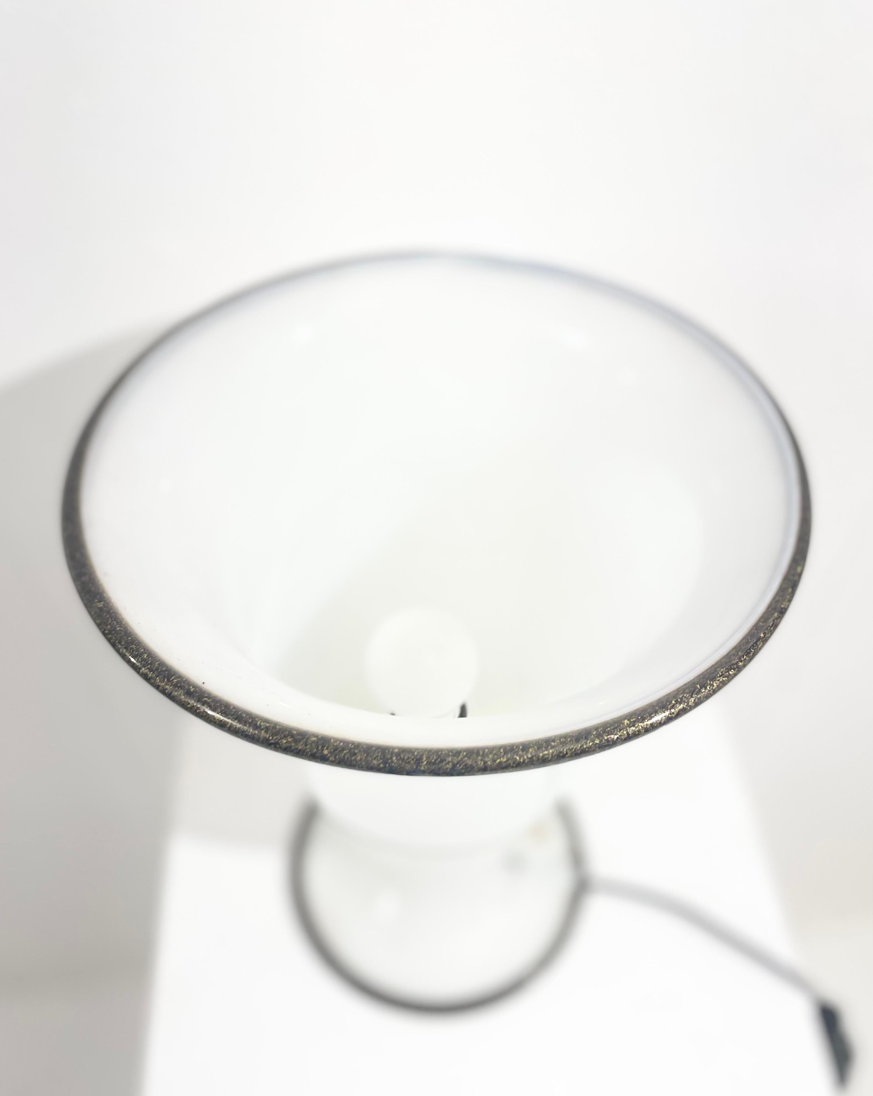 Mid-Century White Murano Glass Table Lamp by Barovier & Toso, Italy 1950s For Sale 2