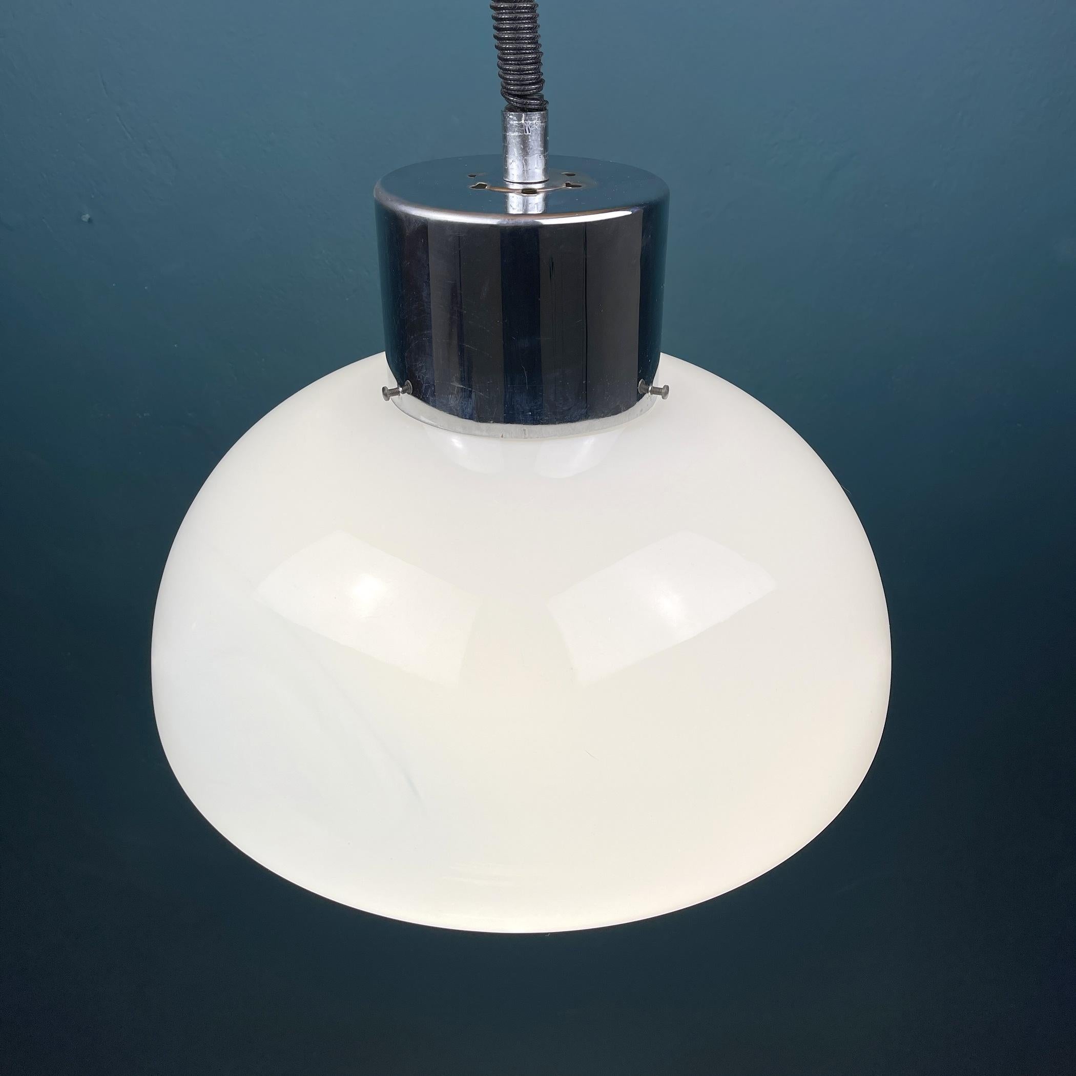 Late 20th Century Mid-Century White Murano Pendant Lamp by Mazzega, Italy, 1970s For Sale