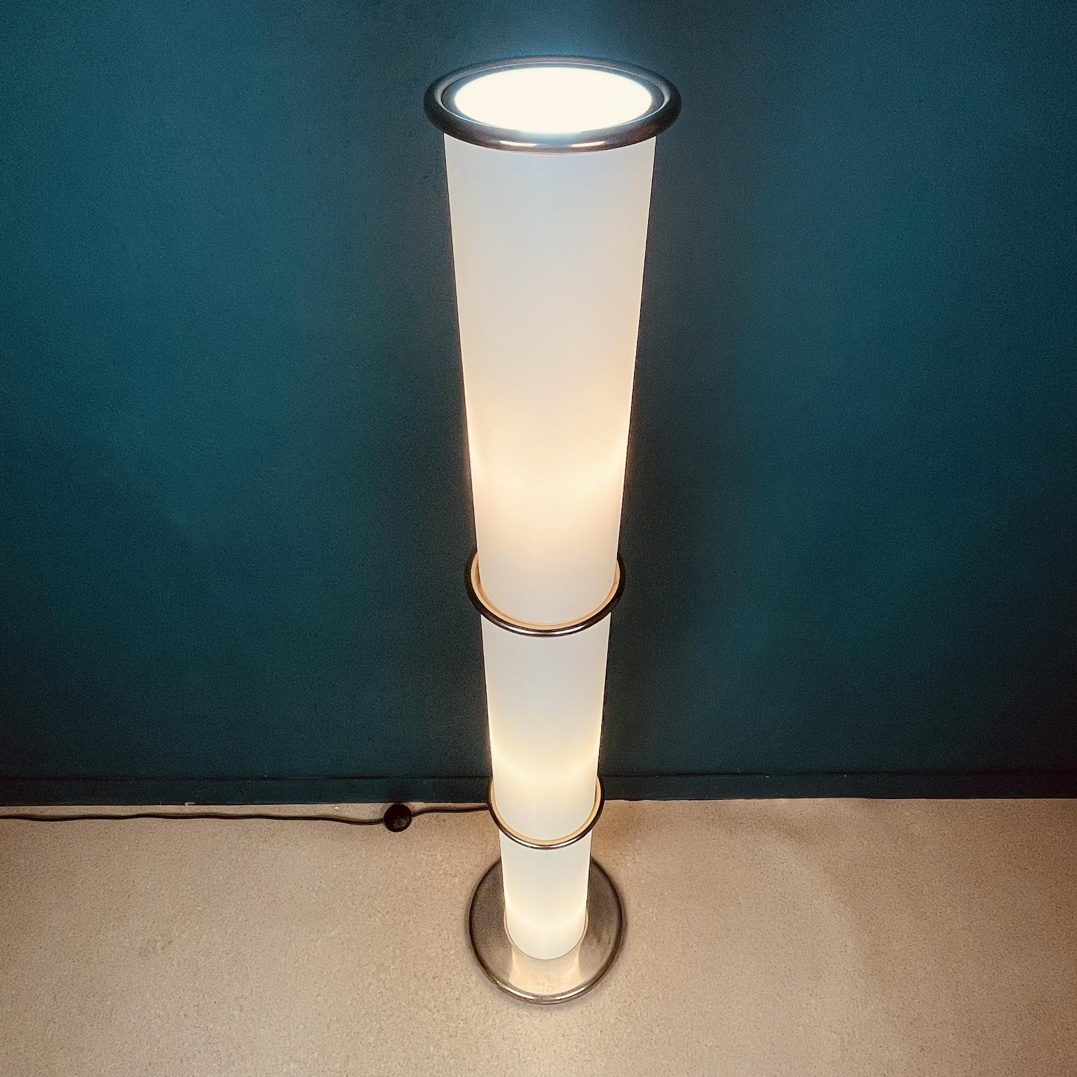 20th Century Mid-Century White Opaline Glass Floor Lamp, Italy, 1970s For Sale