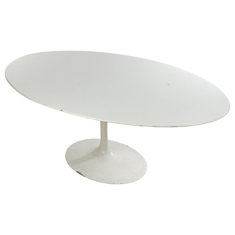 Midcentury White Oval Tulip Dining Table For Sale at 1stDibs
