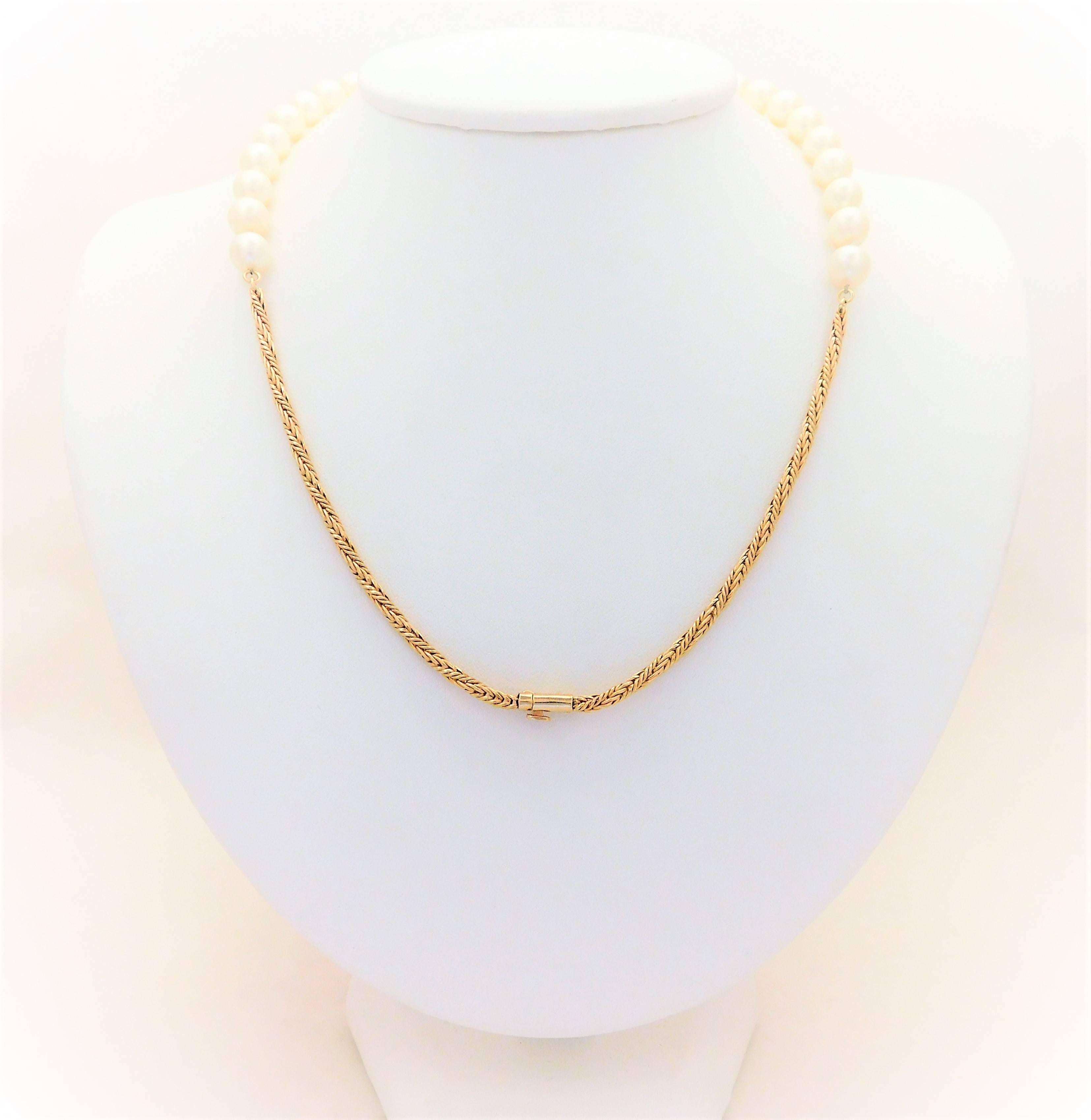 Midcentury White Pearl and 14 Karat Gold Necklace with Diamond Star Pendant 2