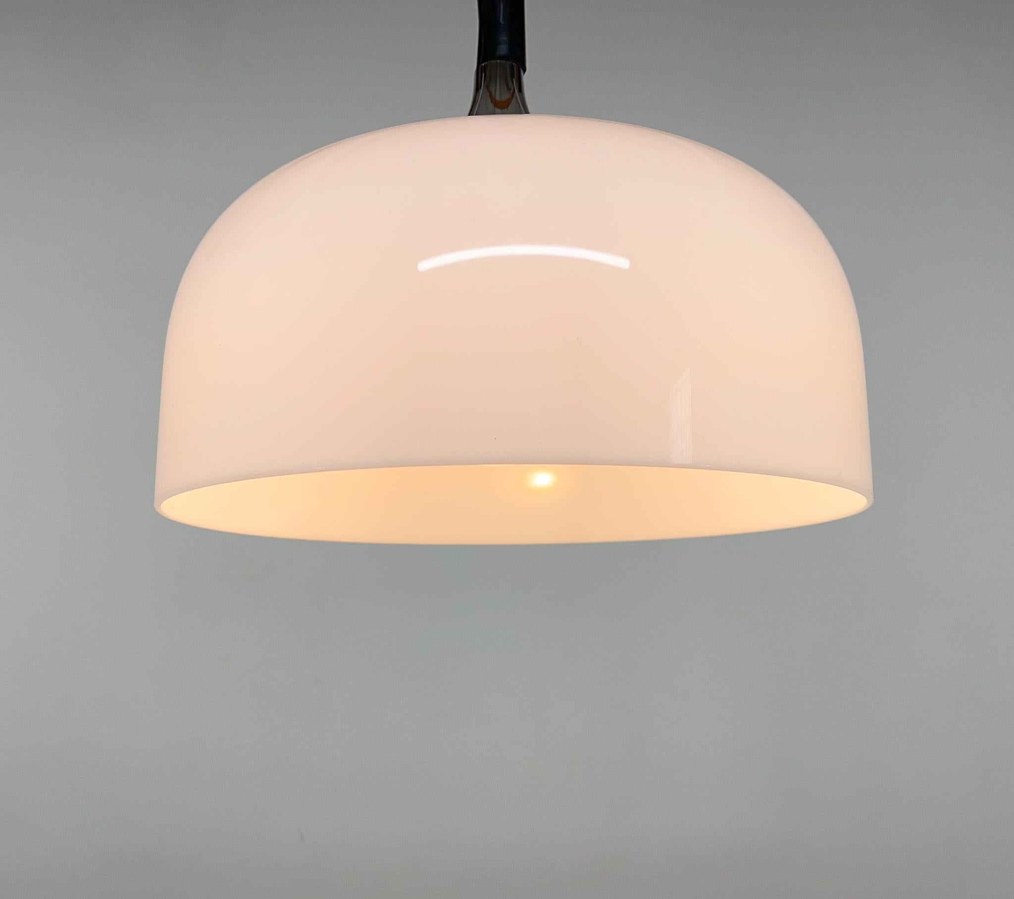 Midcentury White Pendant by Harvey Guzzini for Meblo, Italy For Sale 3