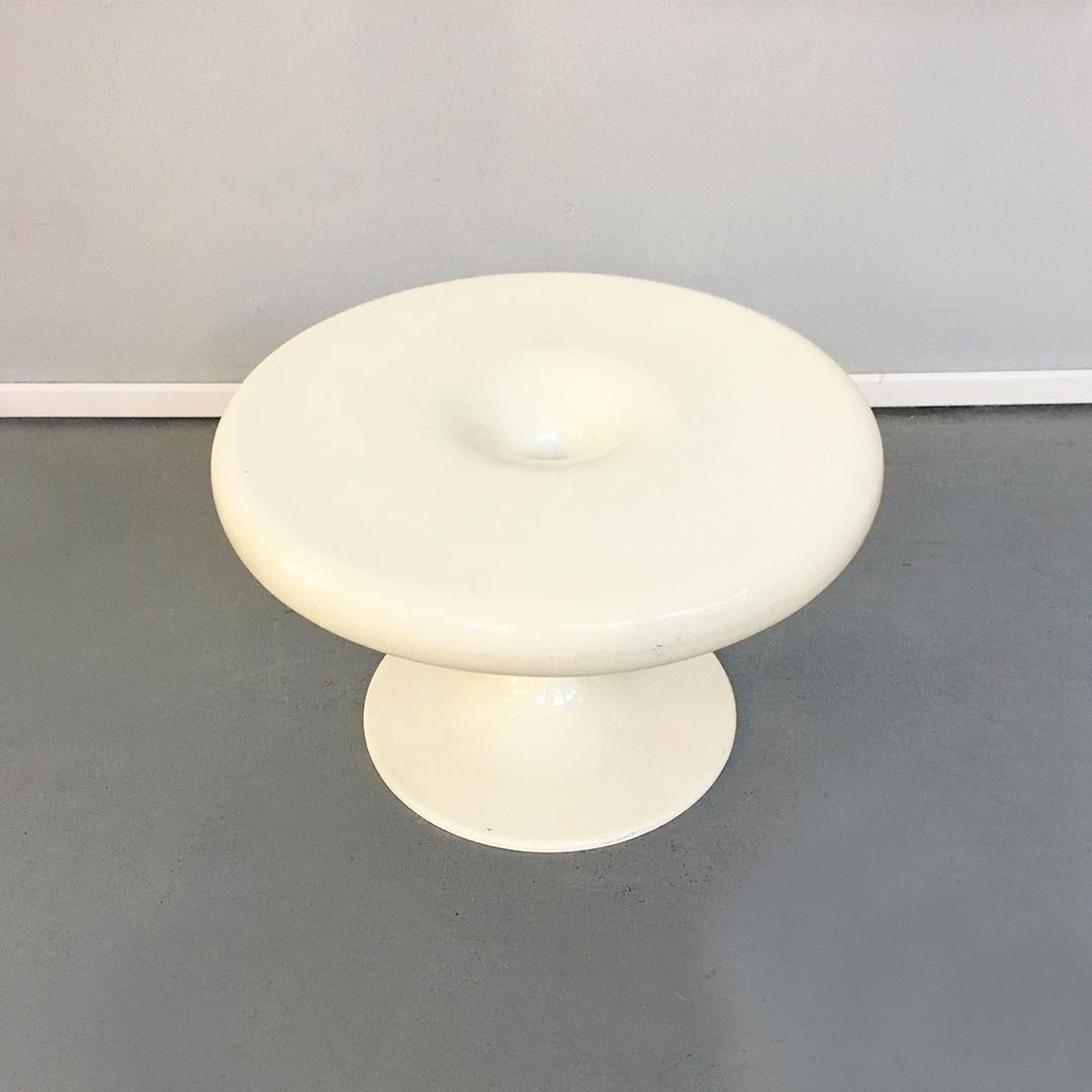 Kantarelli-Couchtisch aus weißem Kunststoff aus der Mitte des Jahrhunderts von Eero Aarnio für Asko, 1965 (Mitte des 20. Jahrhunderts)