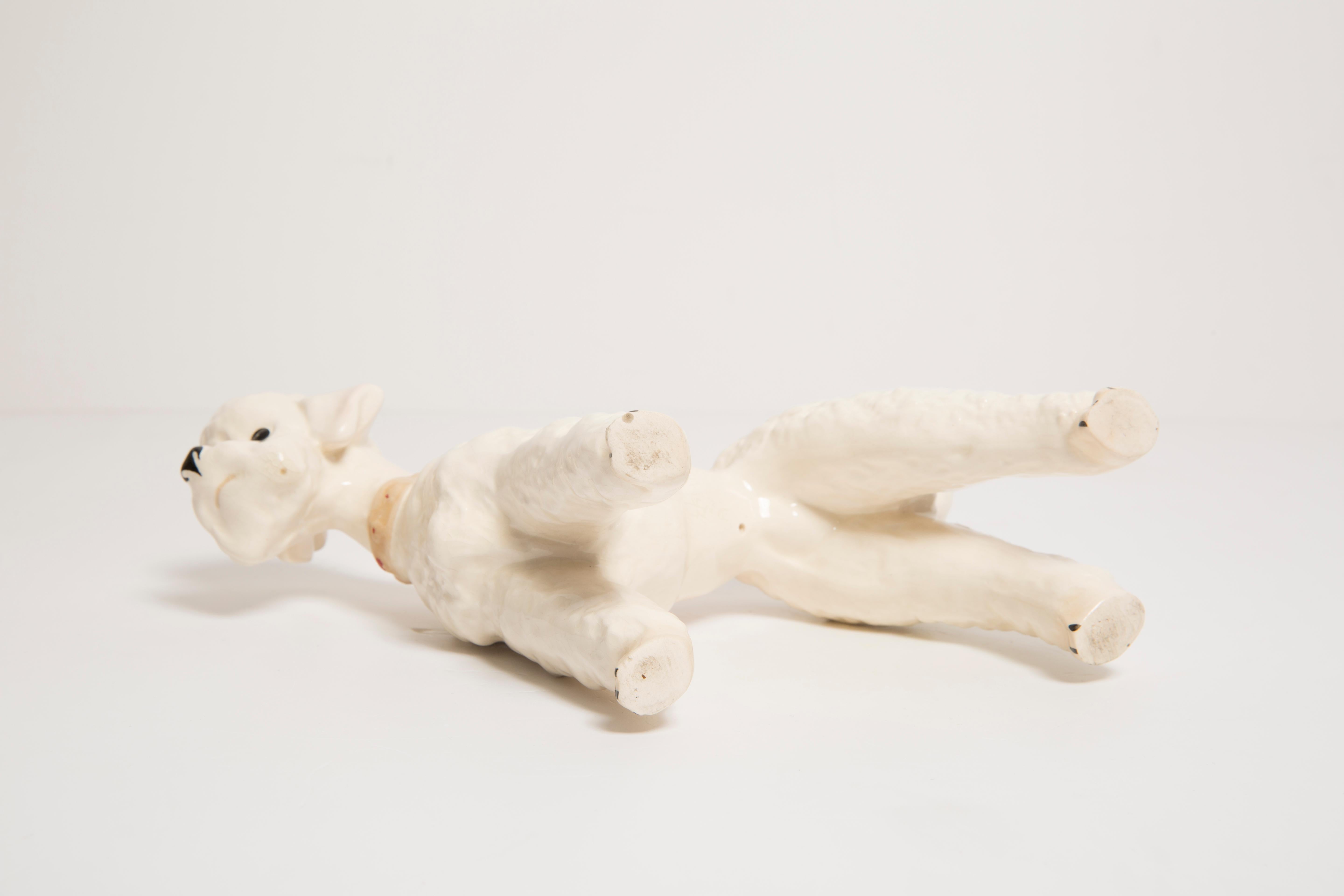 Sculpture de chien caniche blanc du milieu du siècle, Italie, années 1960 en vente 2