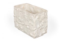 Weißes Porzellan mit eingebetteten Muscheln aus der Jahrhundertmitte Rechteckige Vase