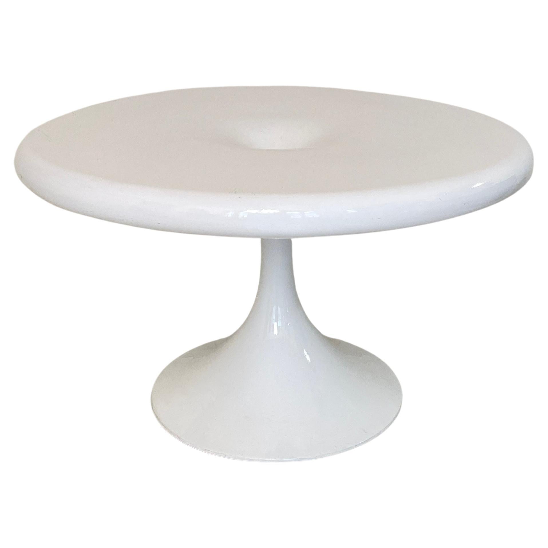 Mid Century White Round Dining Table by Eero Aarnio, around 1970 For Sale