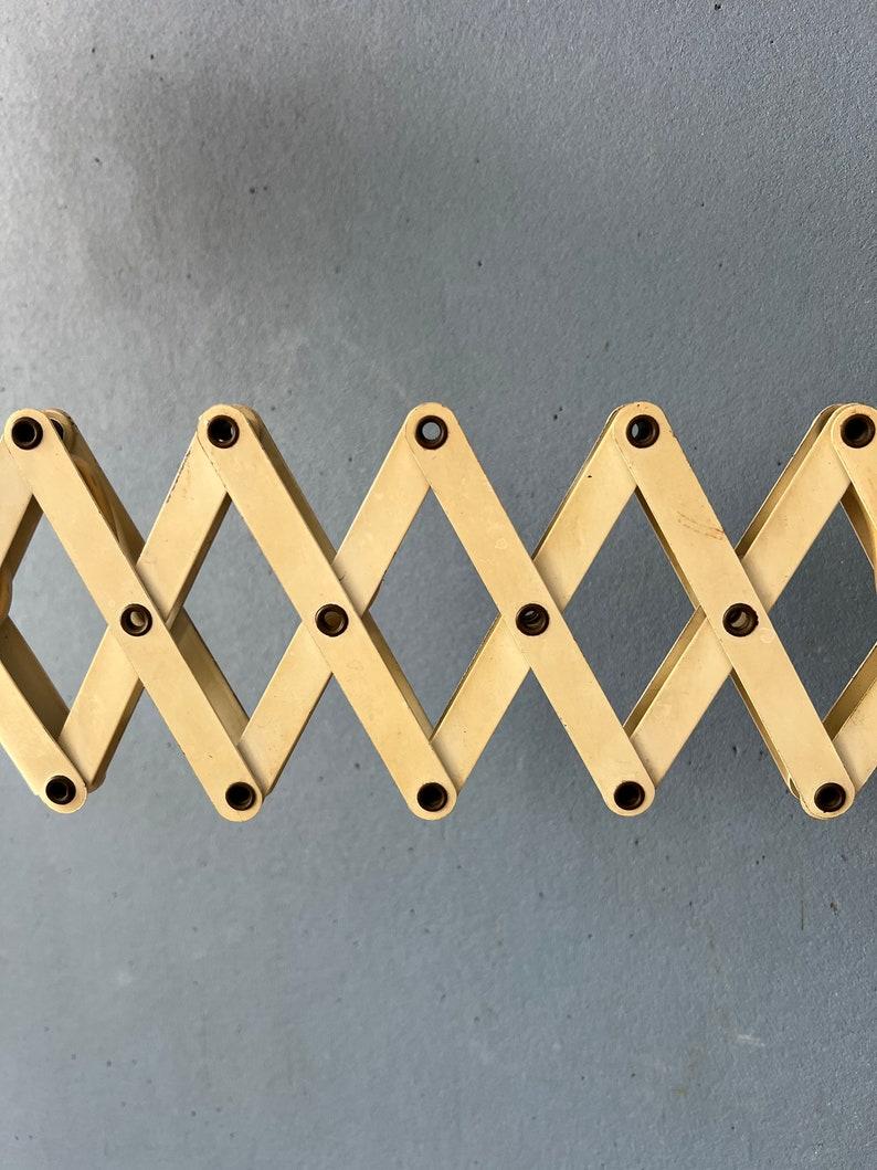 Mid Century White Scissor Wall Light, 1970s In Good Condition For Sale In ROTTERDAM, ZH
