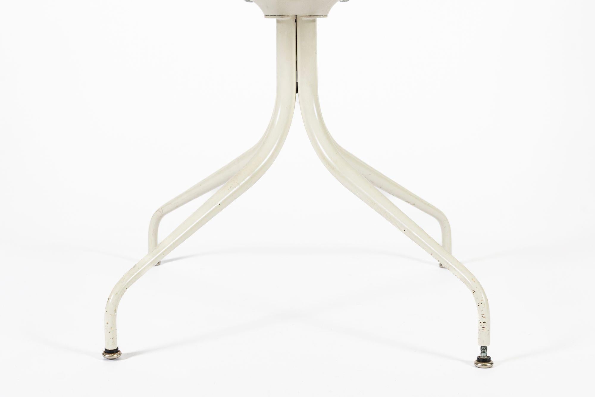 Mid Century White Swag Chairs by George Nelson for Herman Miller For Sale 5