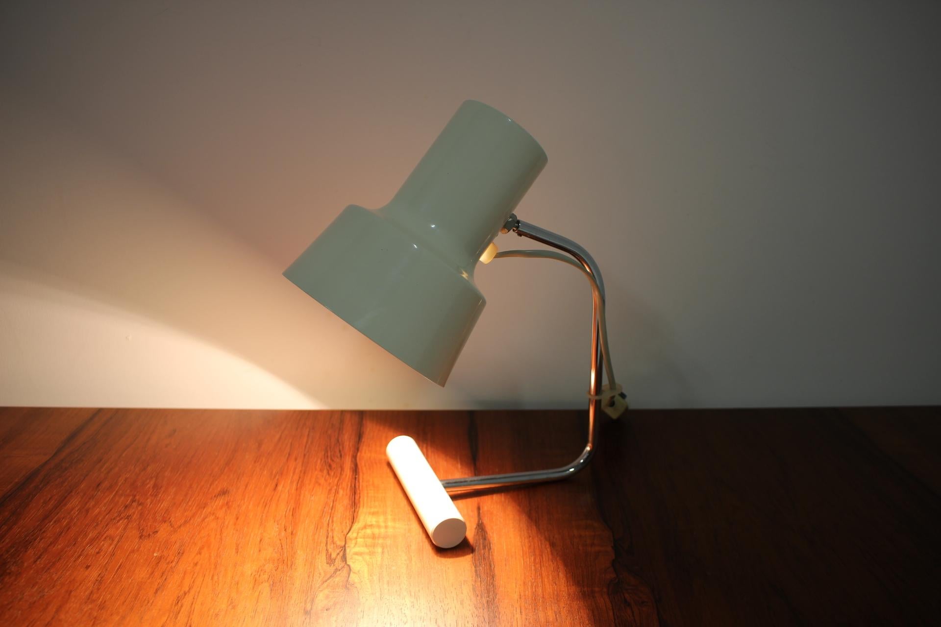 Midcentury White Table Lamp, Napako, 1970s In Good Condition For Sale In Praha, CZ